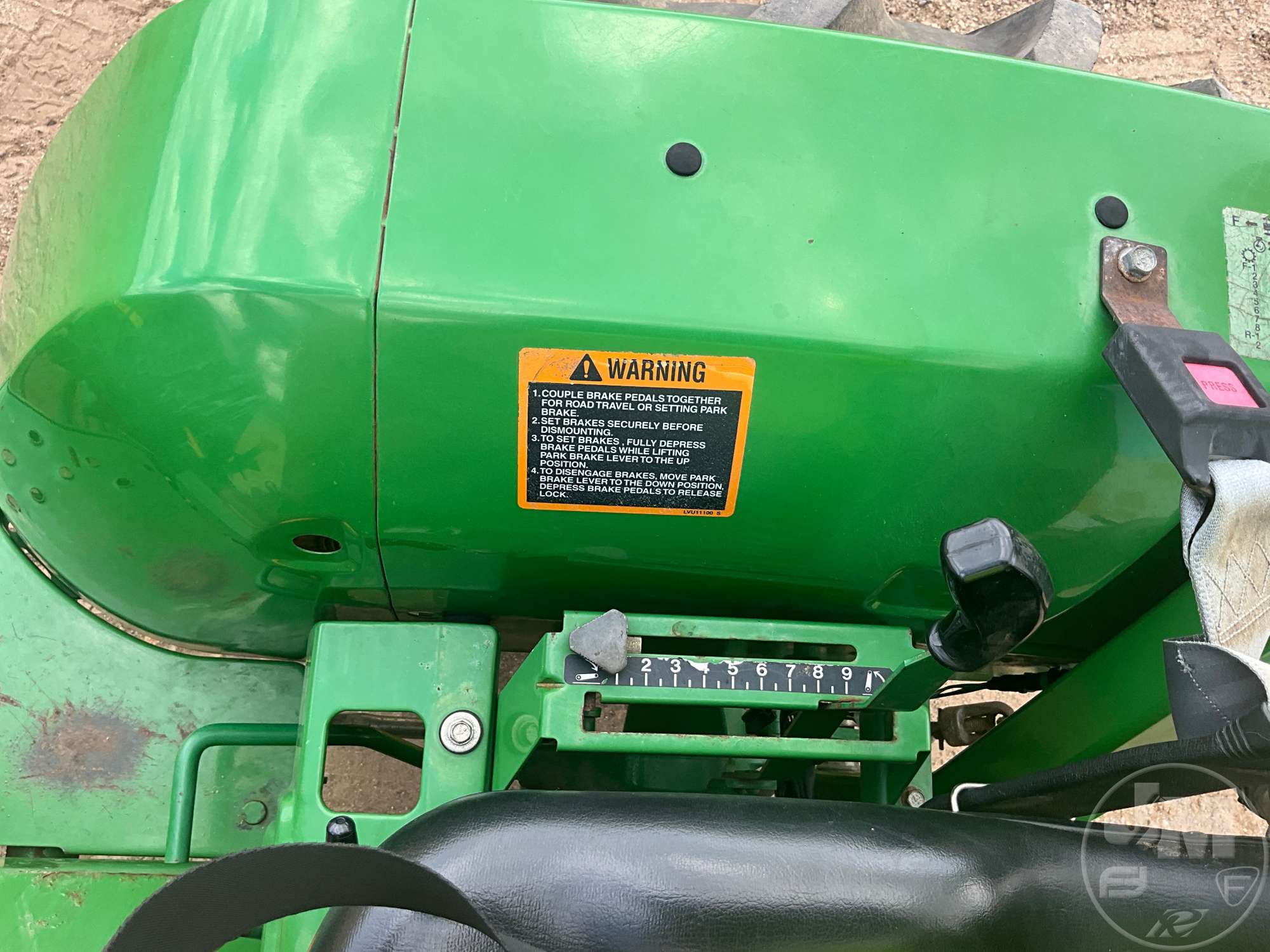 0 John Deere 3005