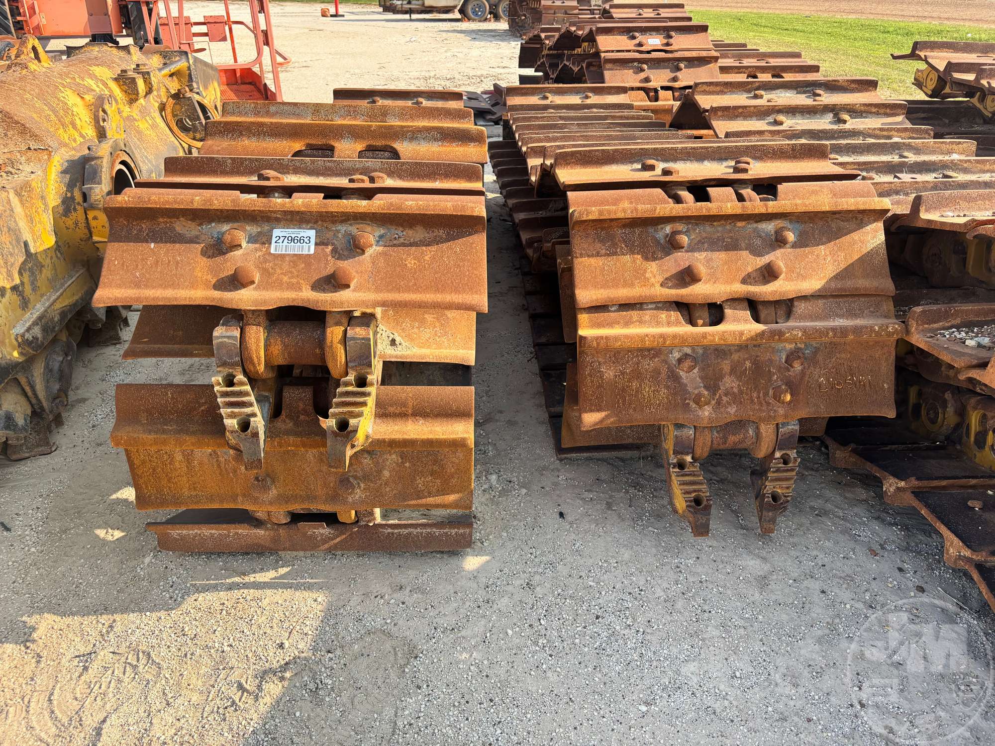 0 Caterpillar 26 3/4 INCH TRACKS TO FIT D9T