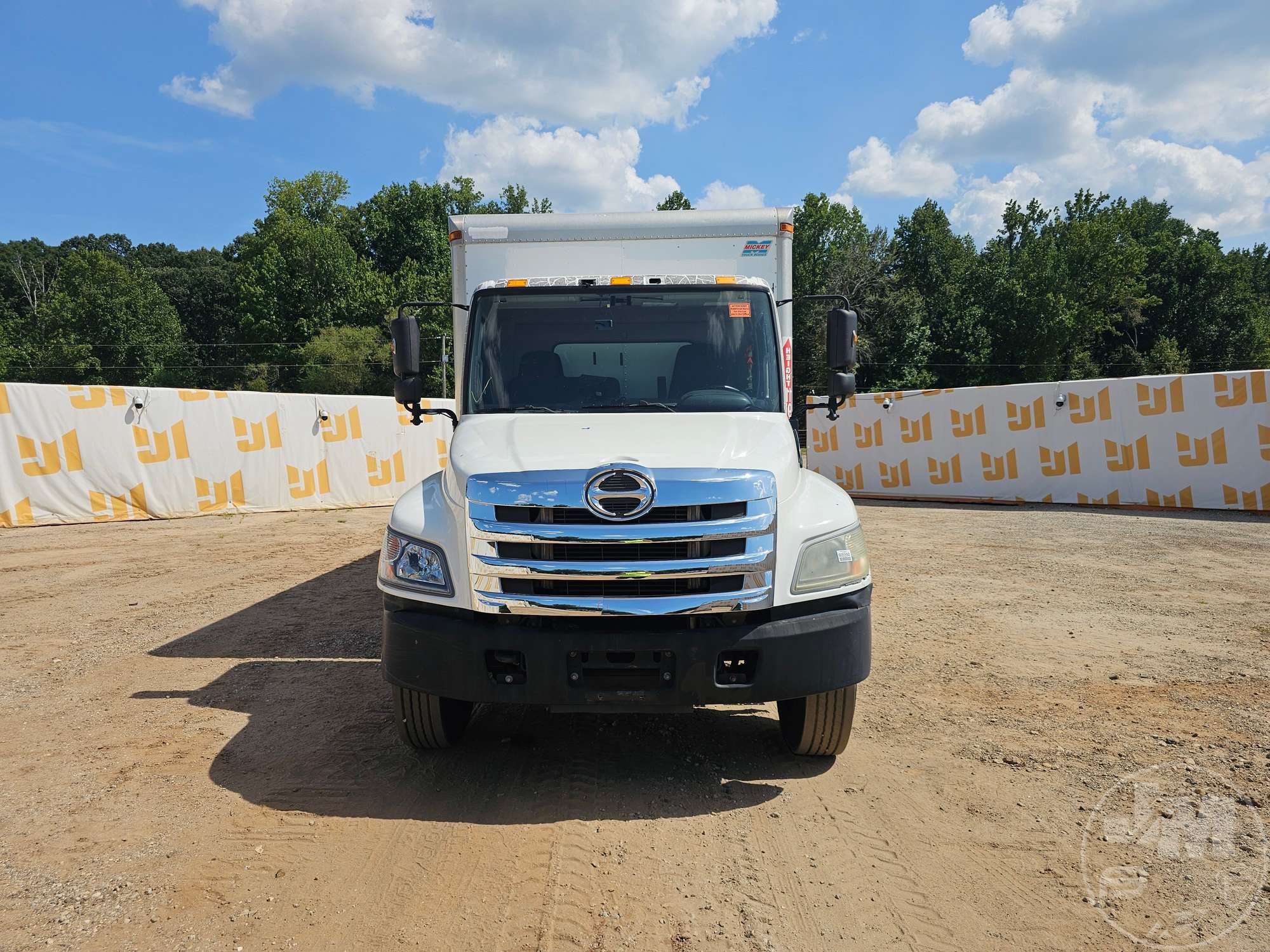 2012 Hino CONVENTIONAL TYPE TRUCK