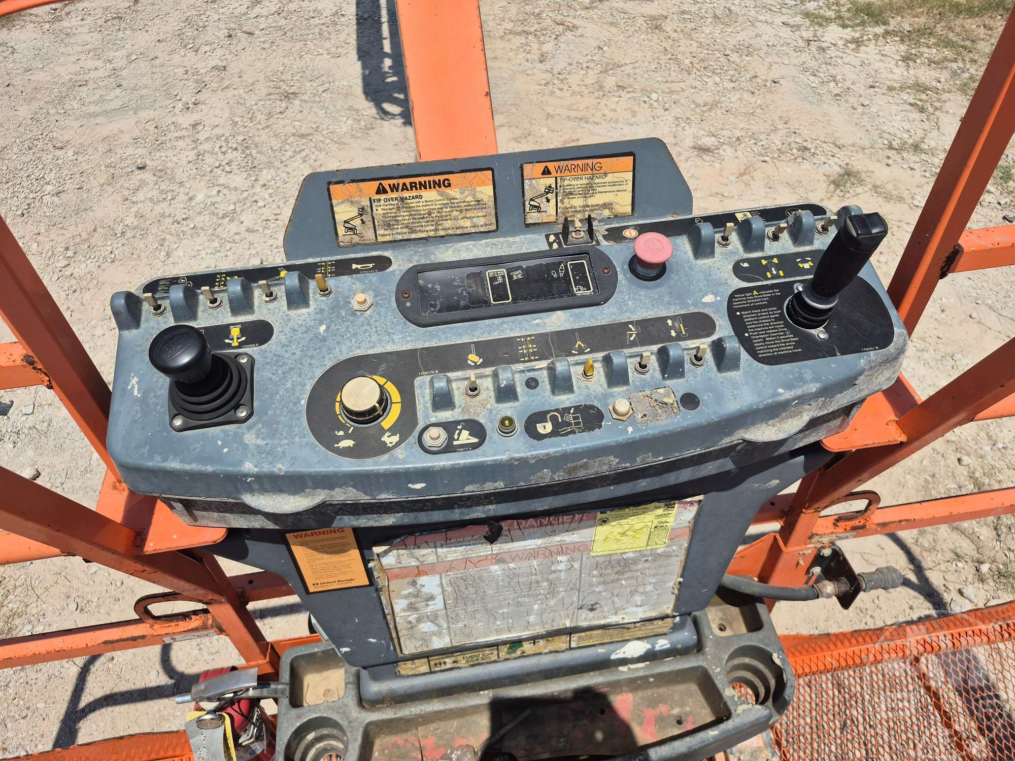 2013 JLG 1200SJP