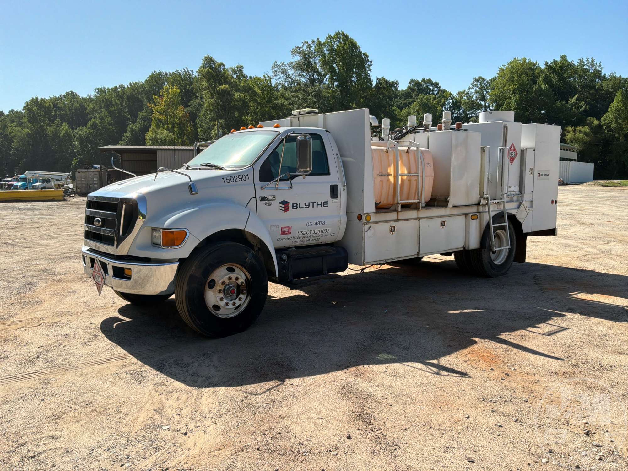 Photo of 2010 Ford F-750