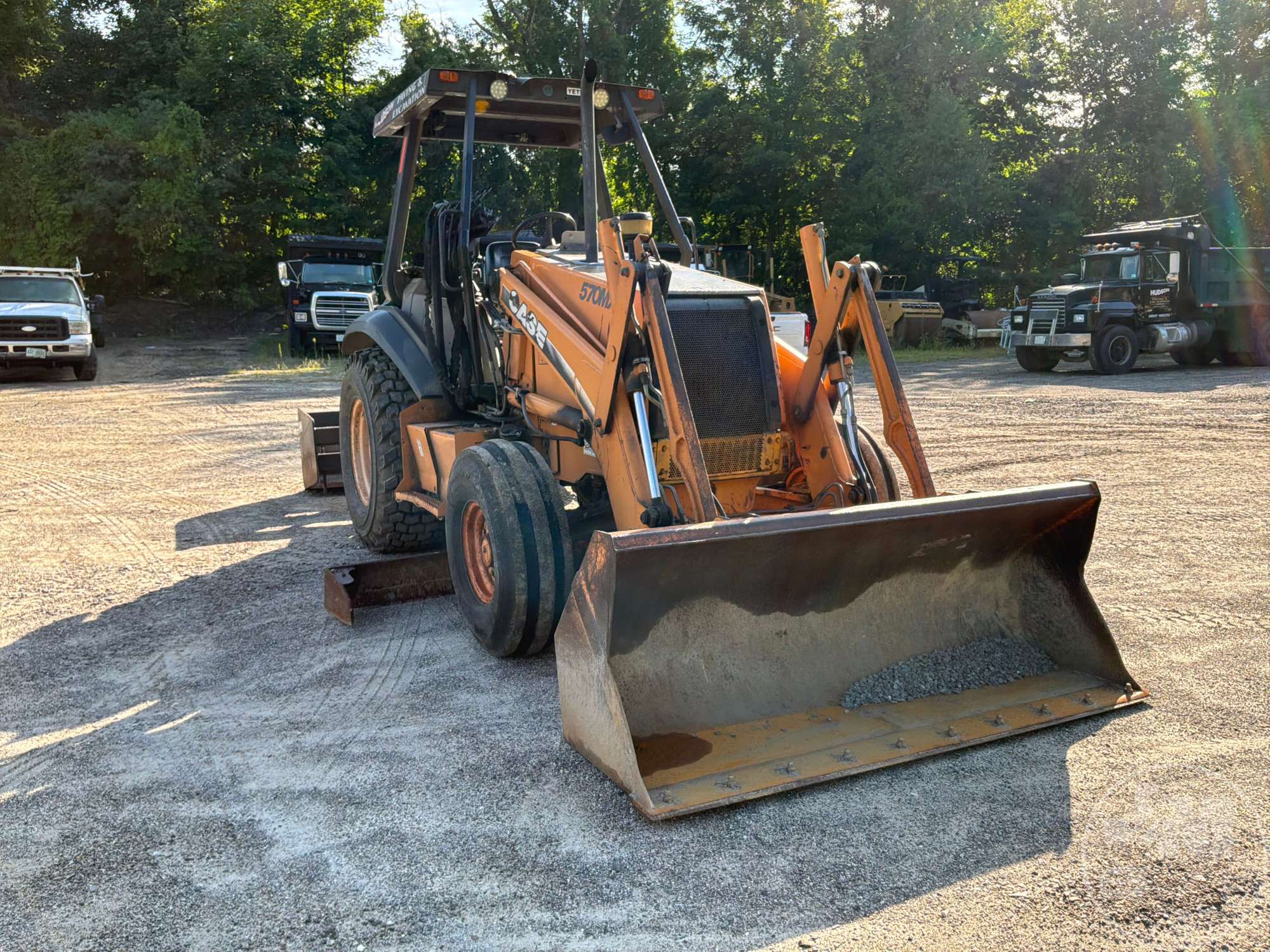 0 Case 570MXT