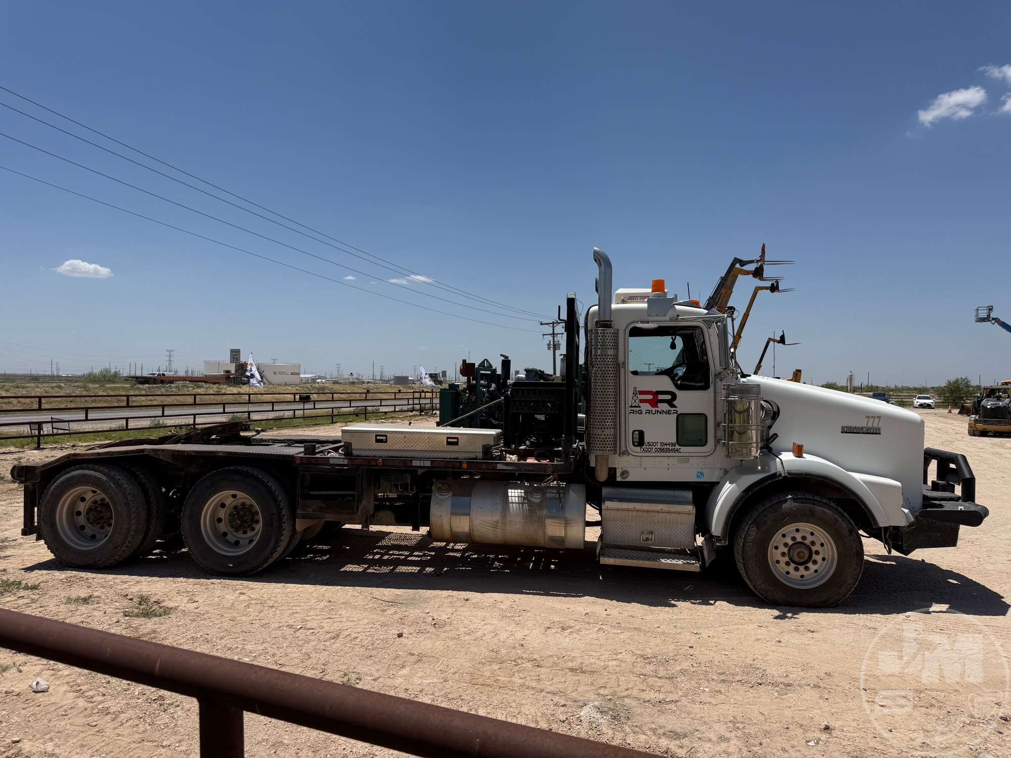 2007 Kenworth T8 SERIES
