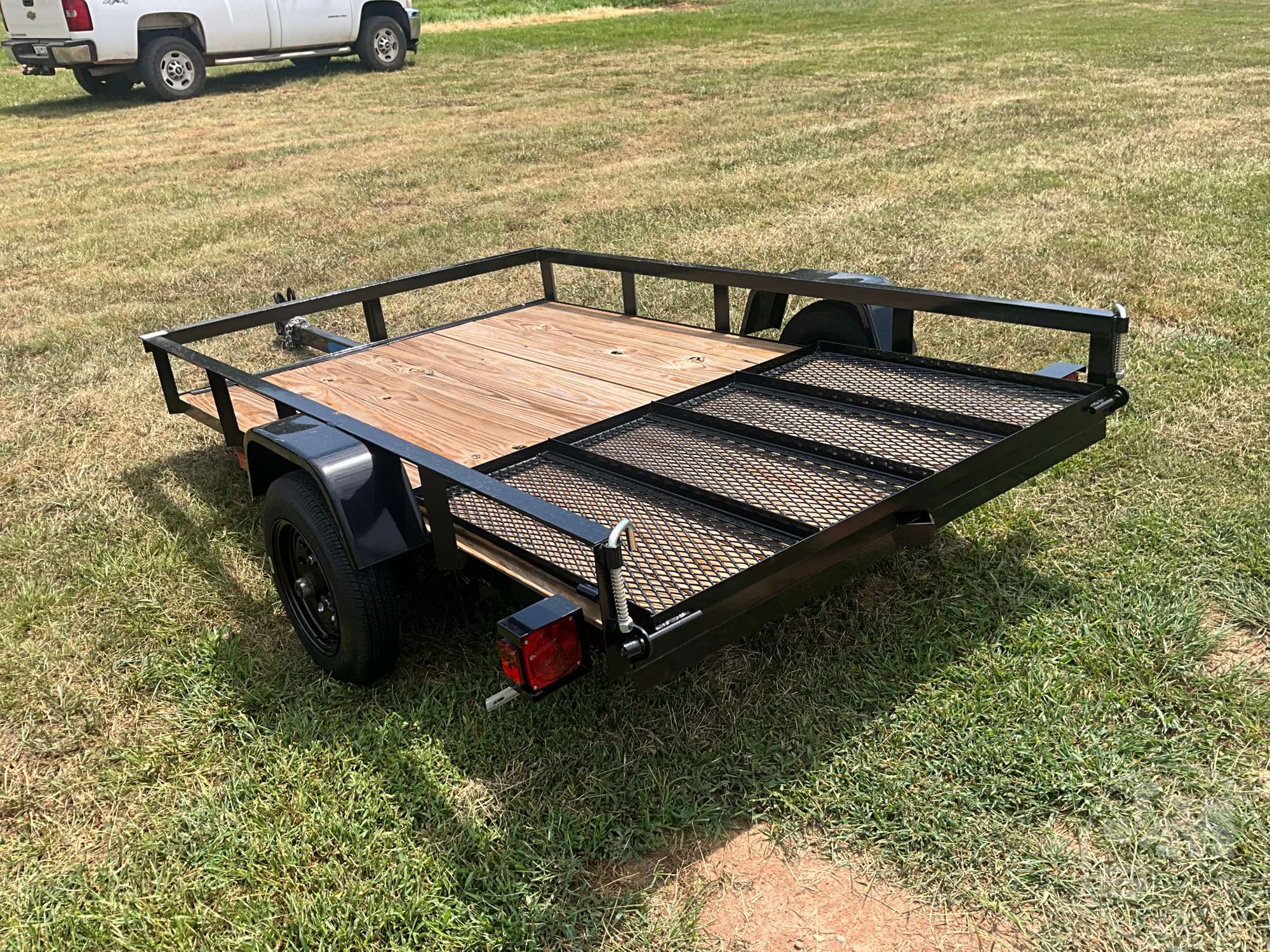 2027 TRIPLE CROWN TRAILERS, INC LD5X8S10O