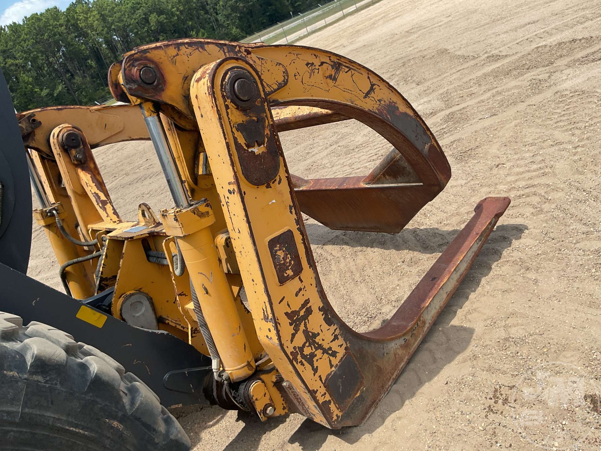 0 John Deere 644L