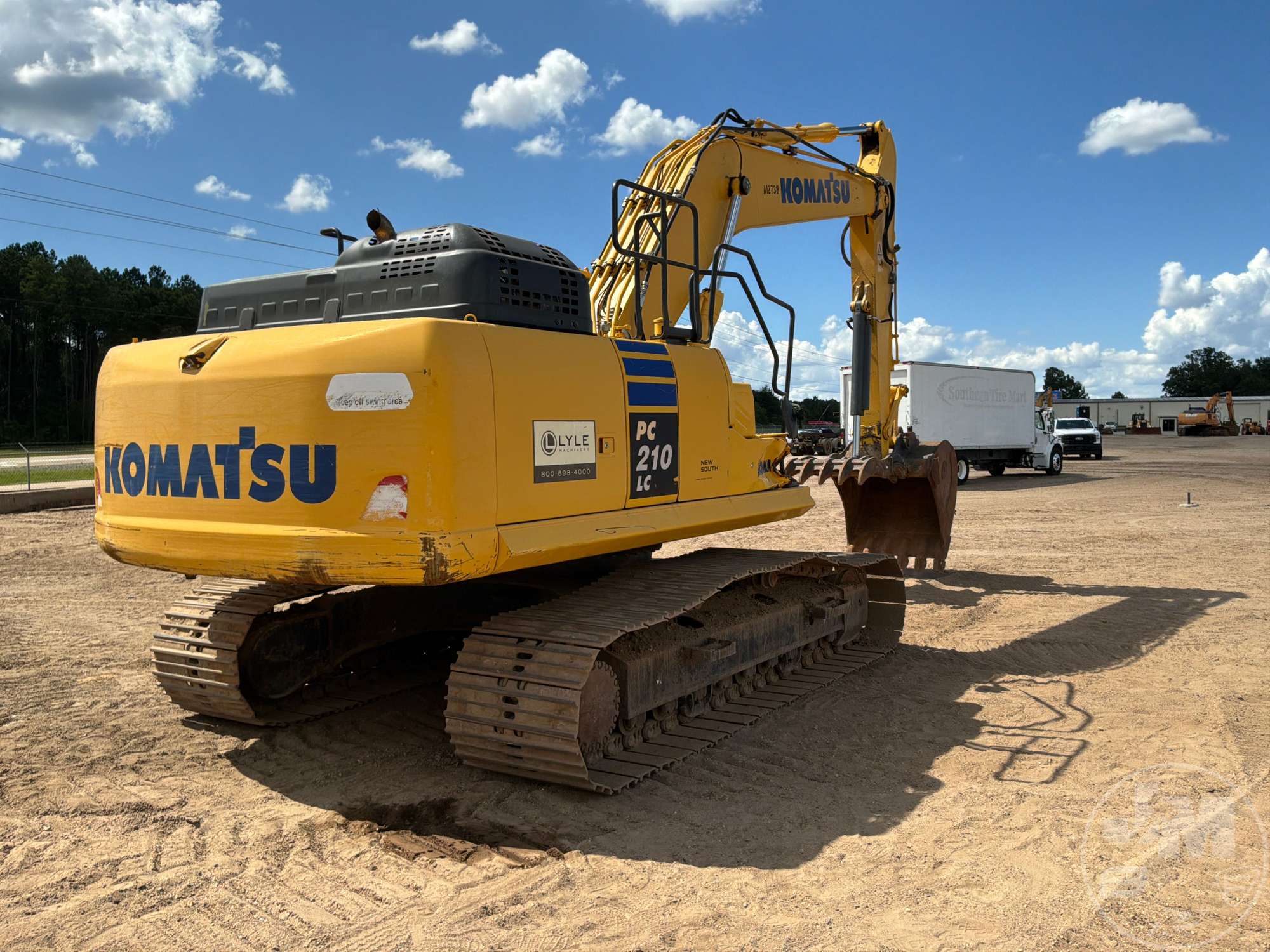 2019 Komatsu PC210LC-11