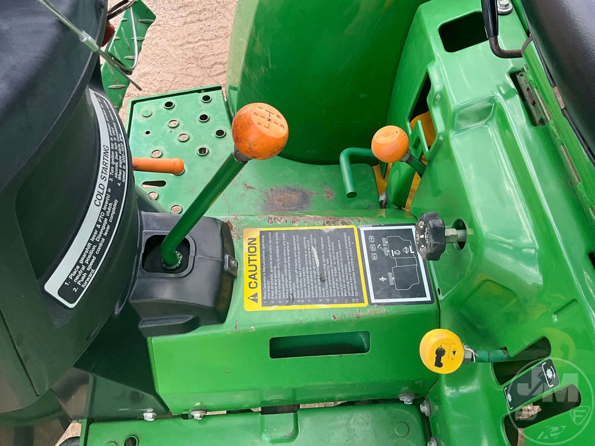 0 John Deere 3005