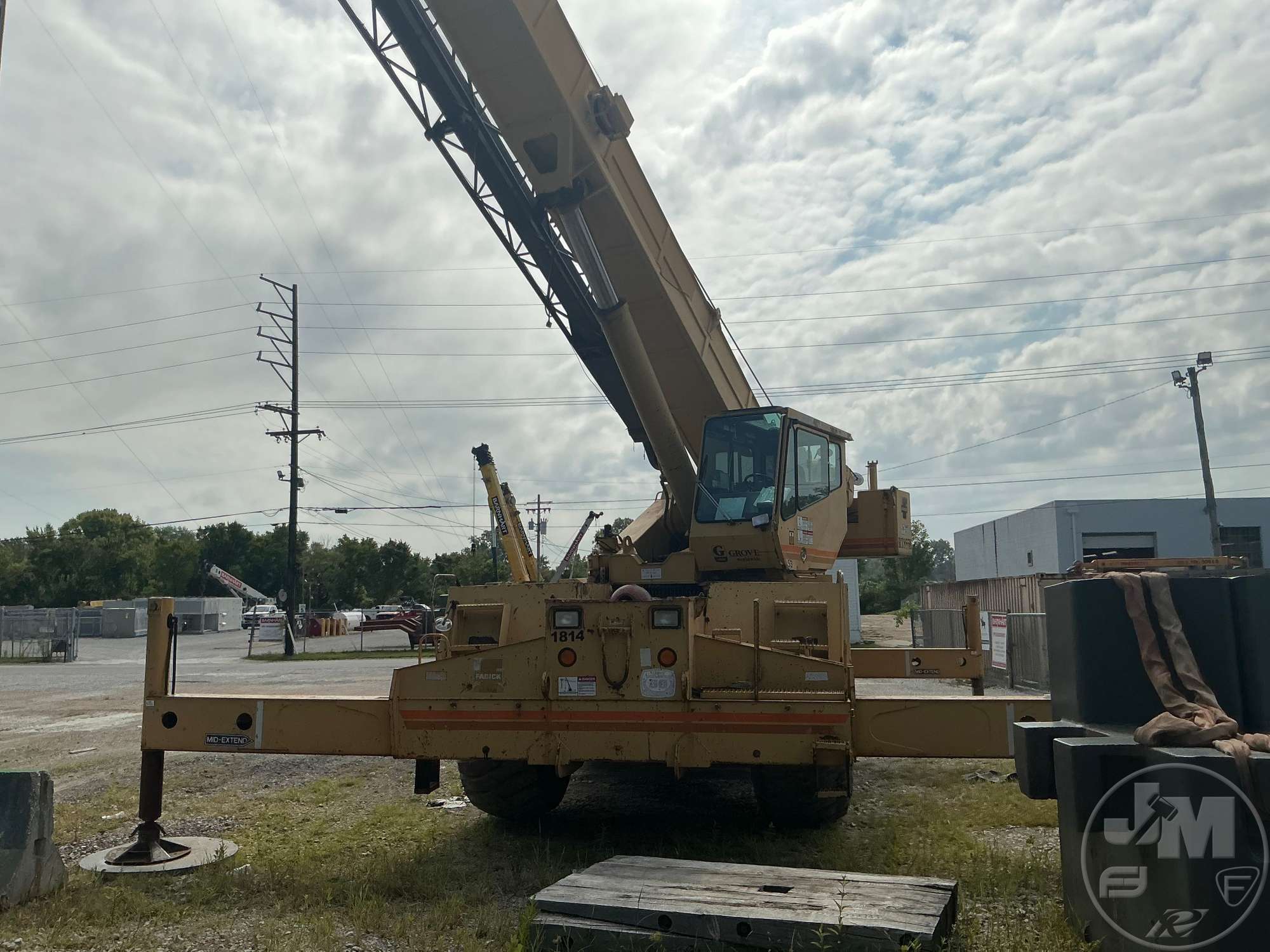 2000 Grove RT855B