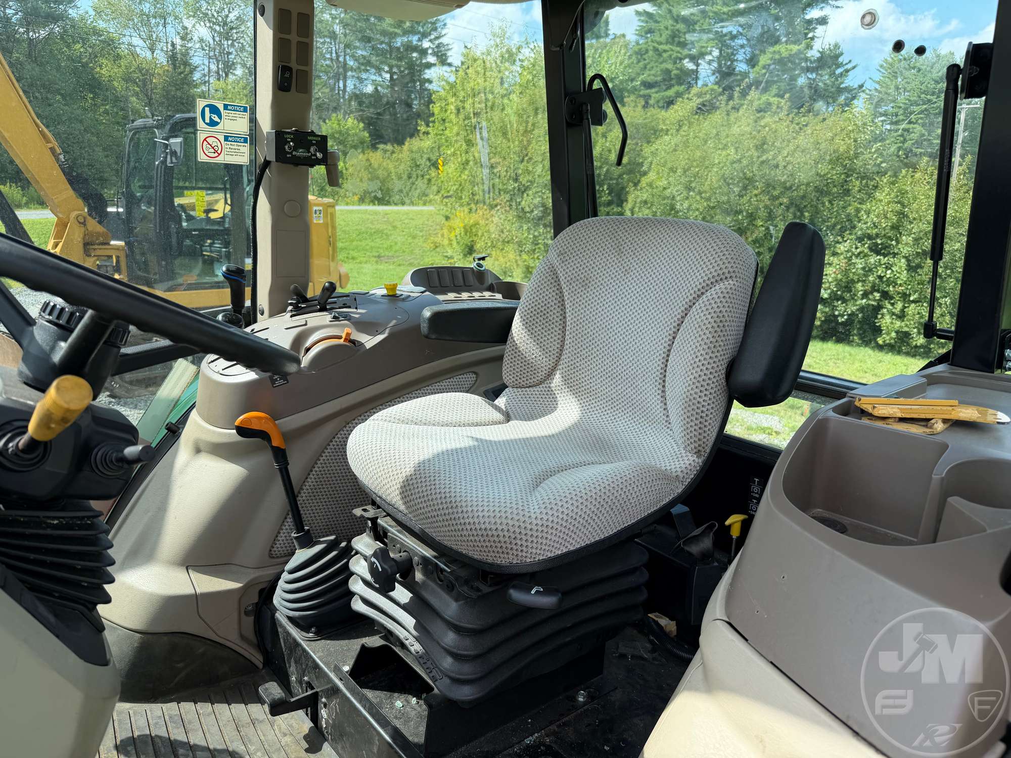 0 John Deere 5100E