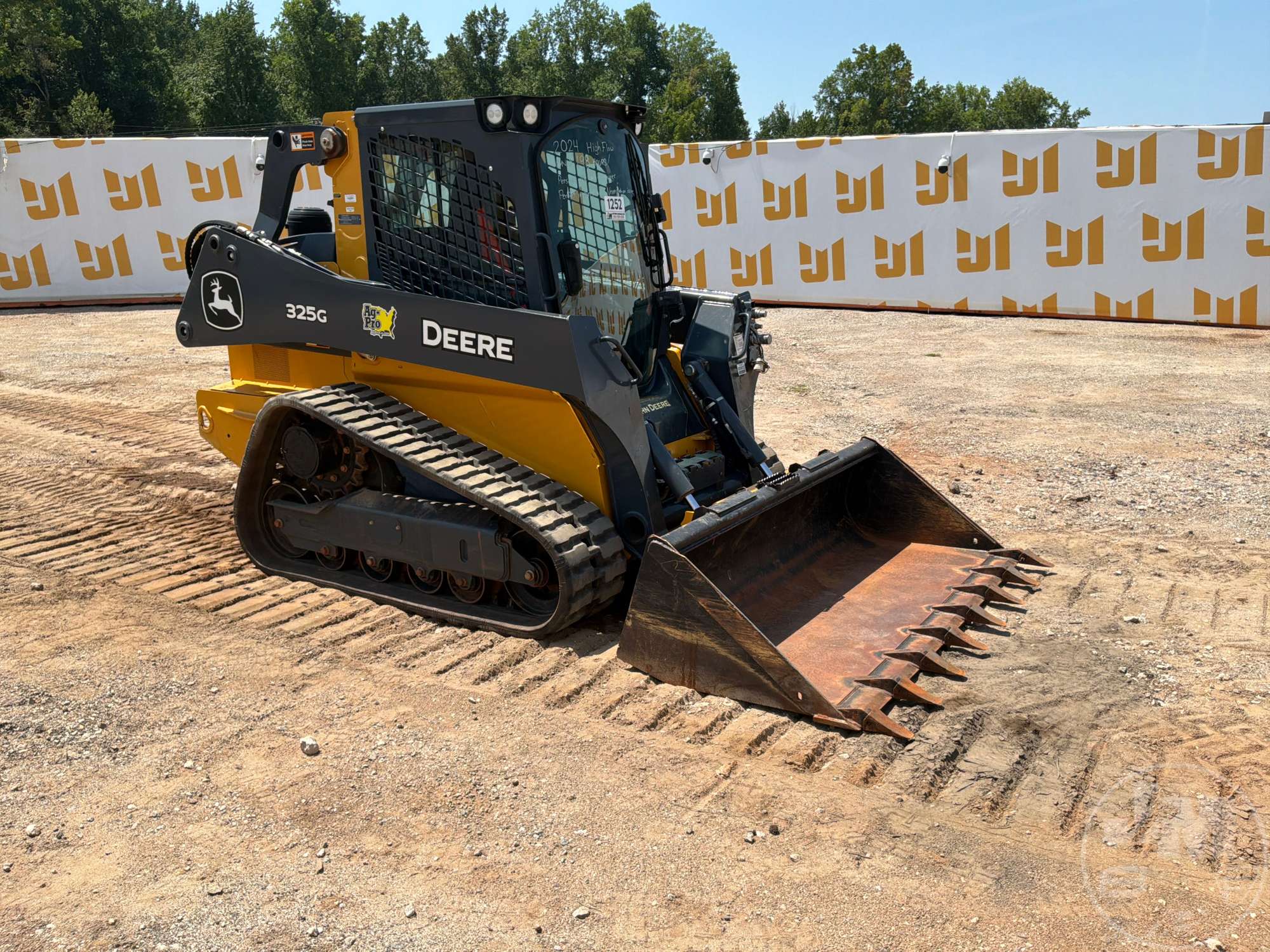 2024 John Deere 325G