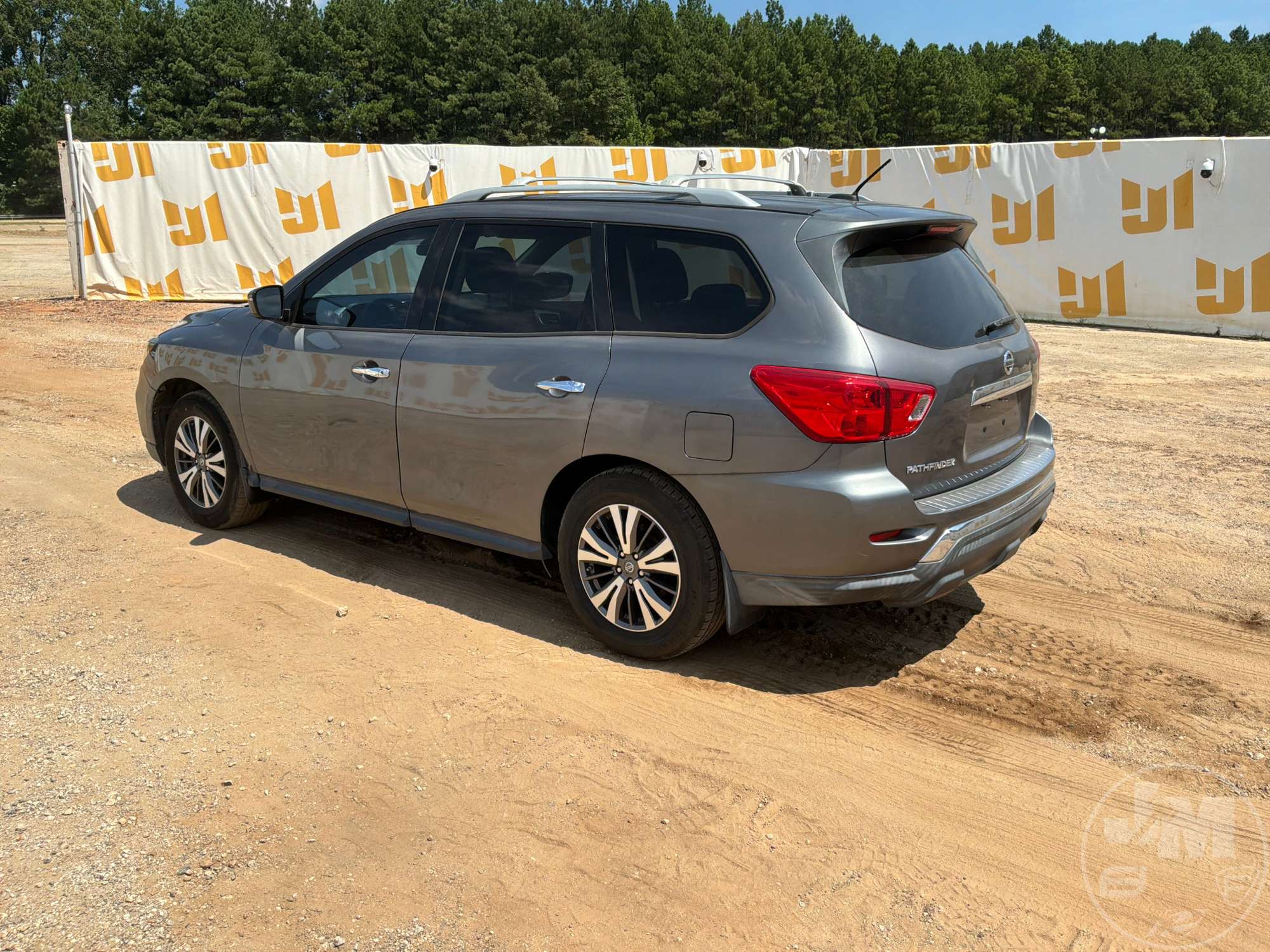 2017 Nissan PATHFINDER