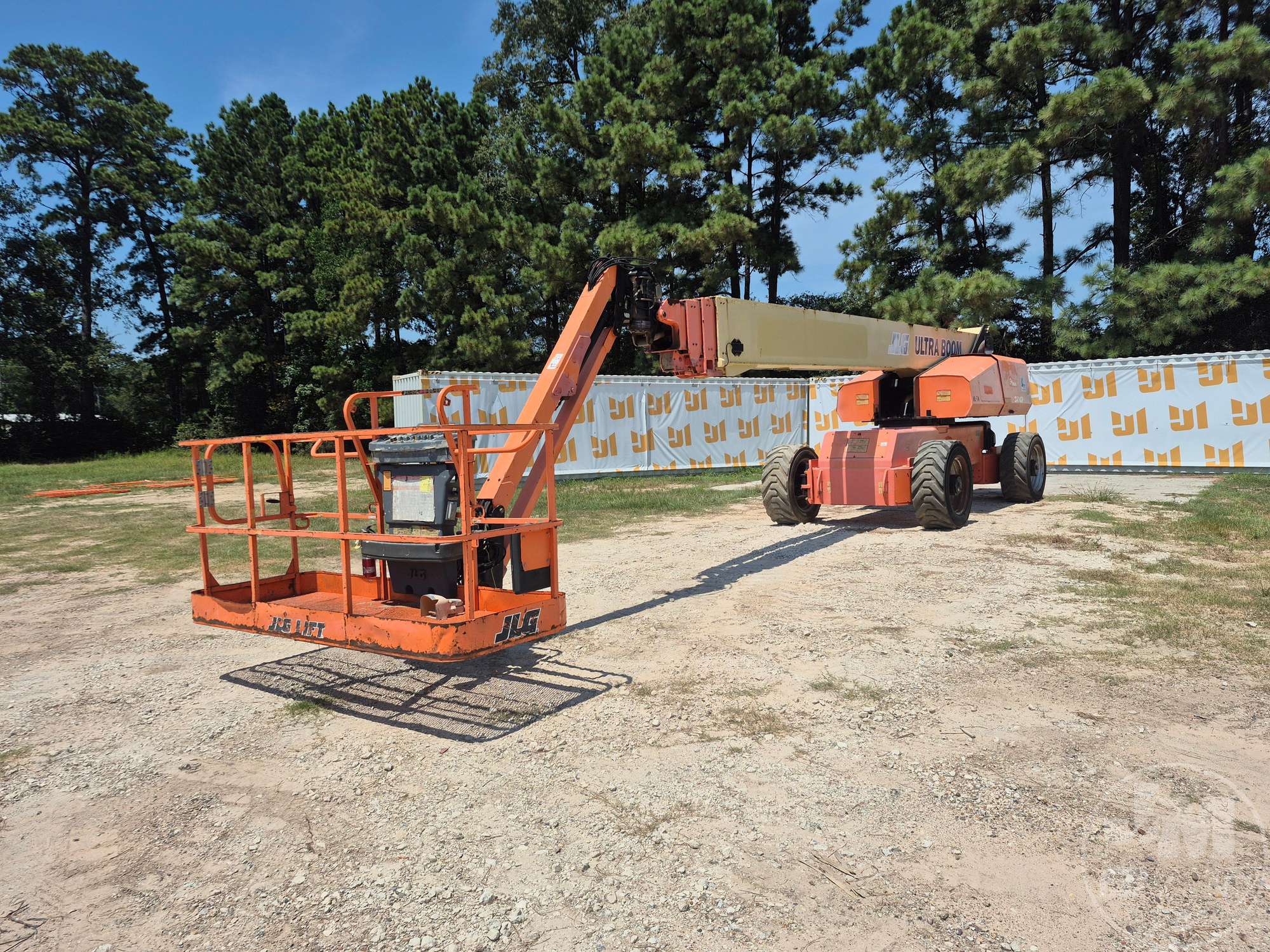 2013 JLG 1200SJP