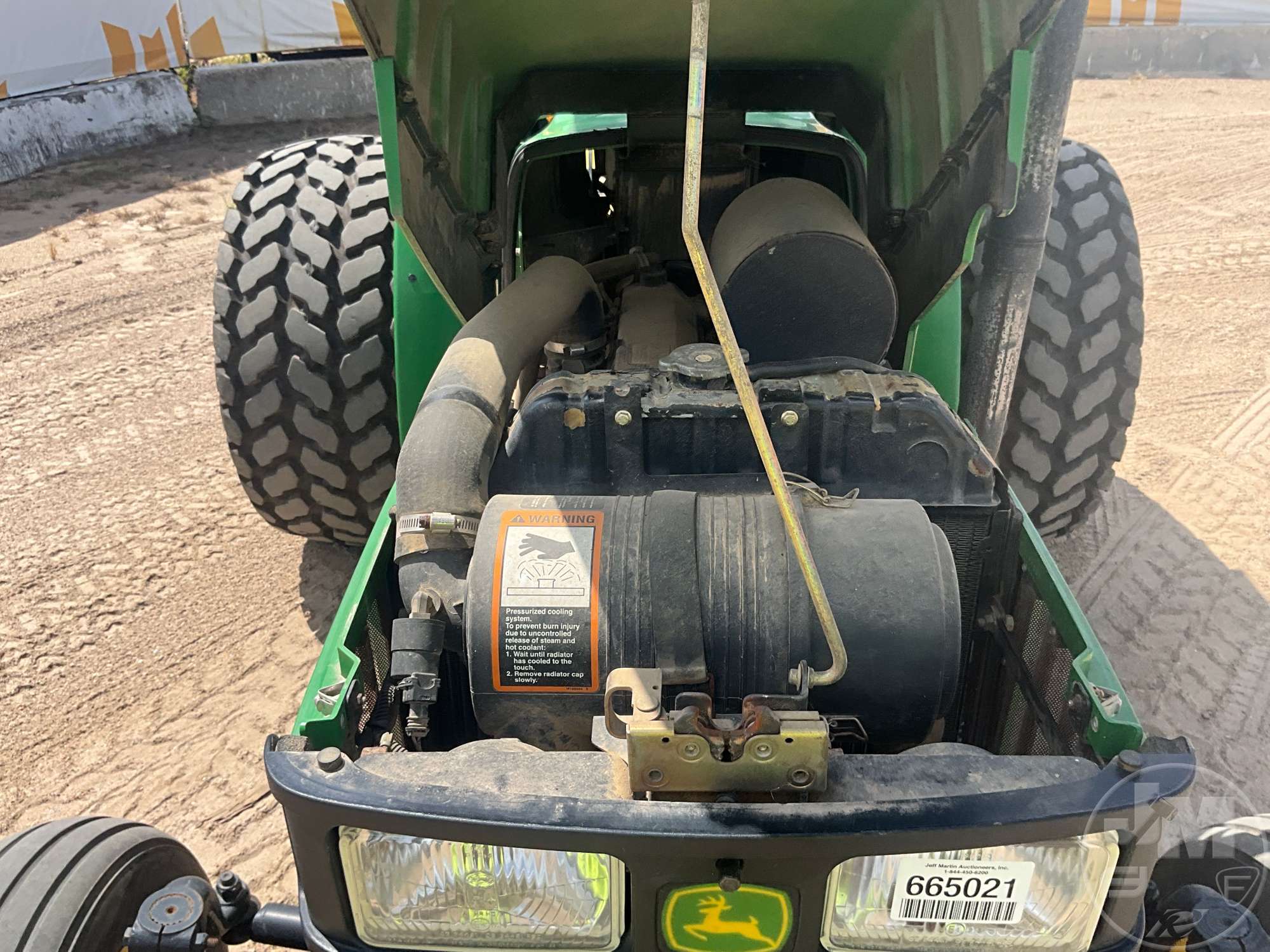 0 John Deere 5105