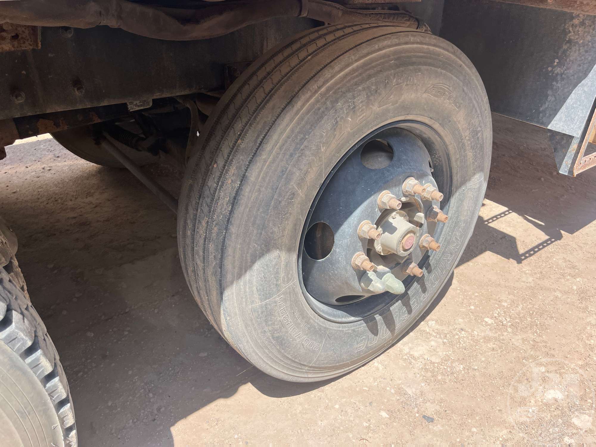 2022 Kenworth T880