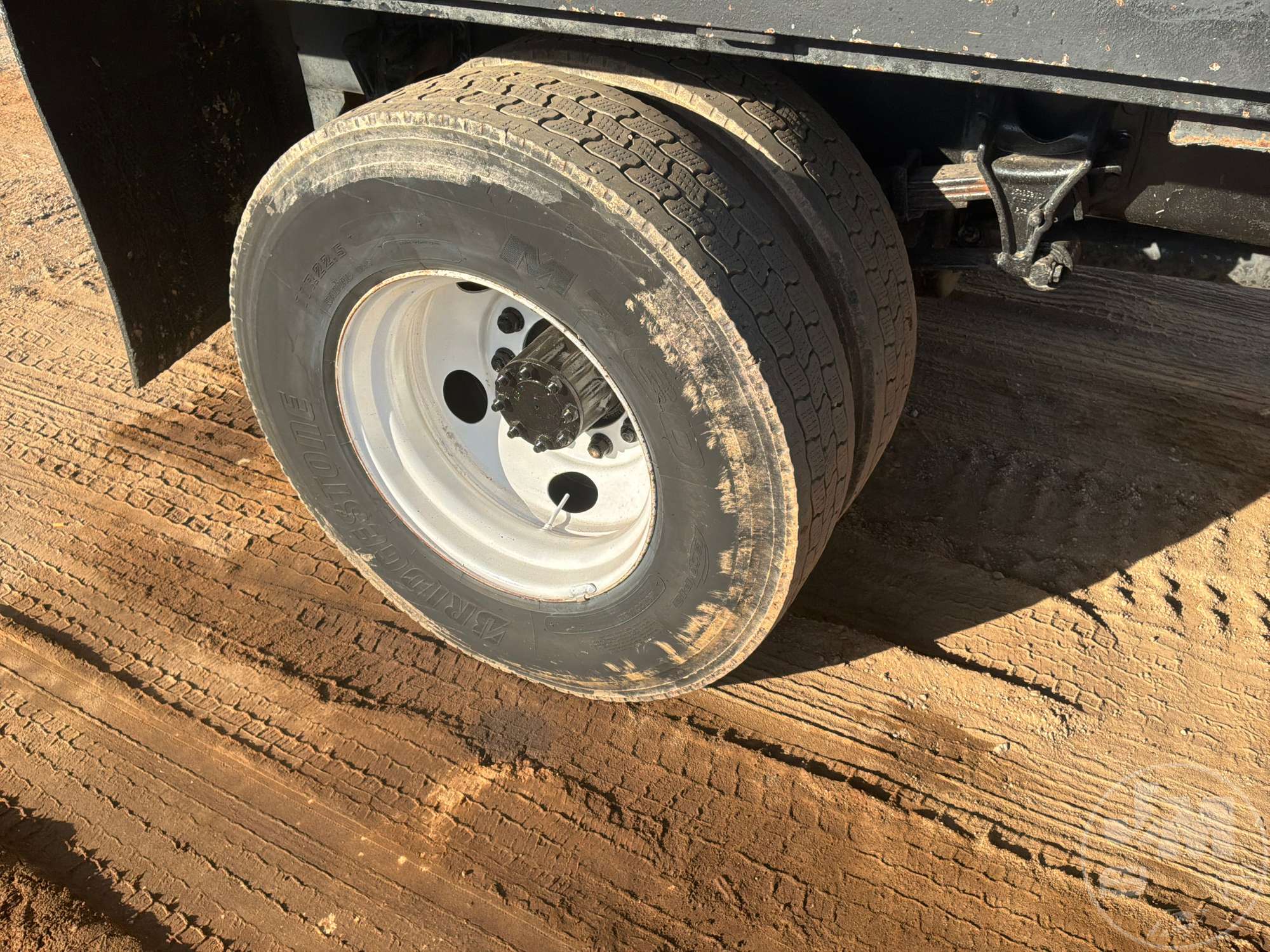 2009 Ford F-750 CREW CAB