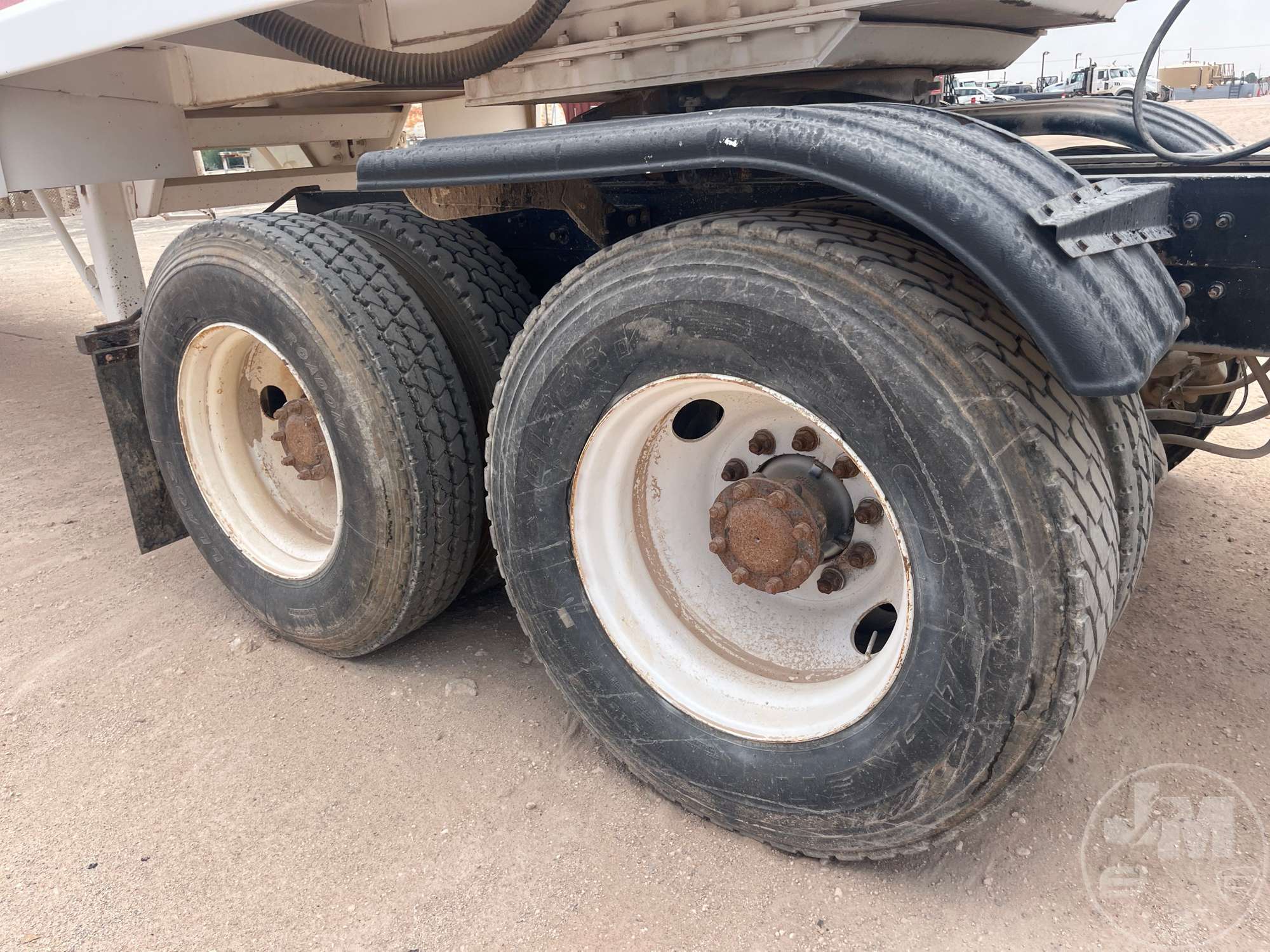 2013 Mack GU713