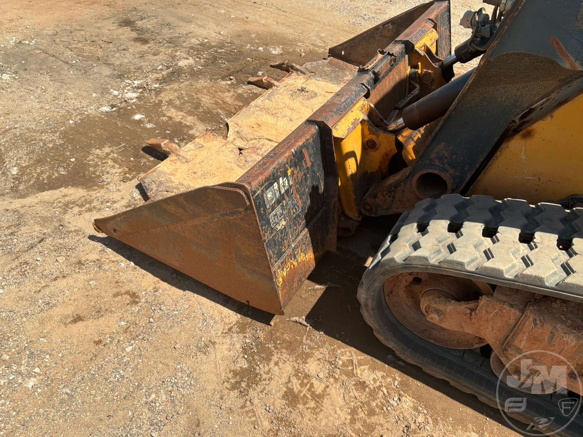 2016 John Deere 323E