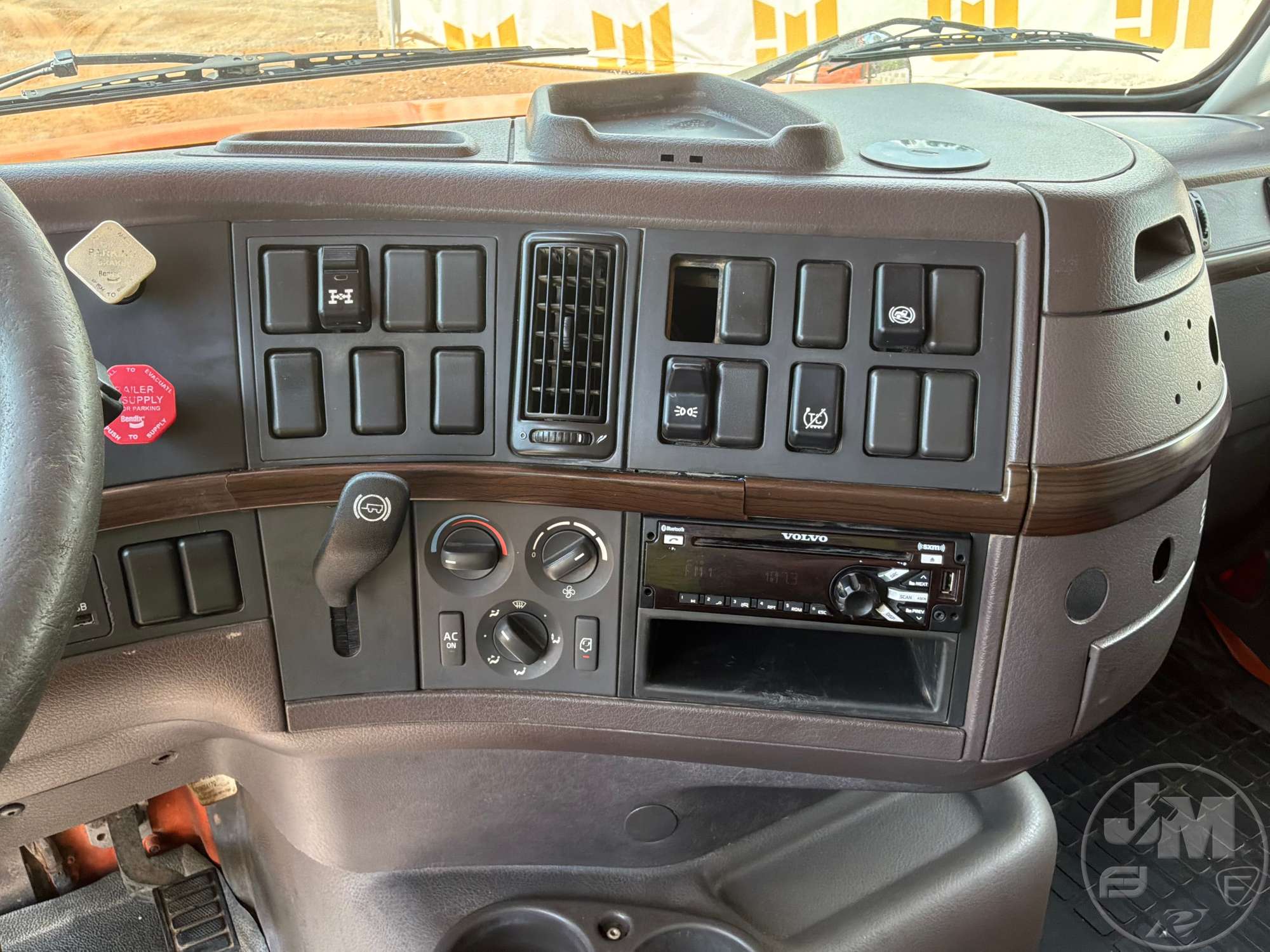 2014 Volvo VHD