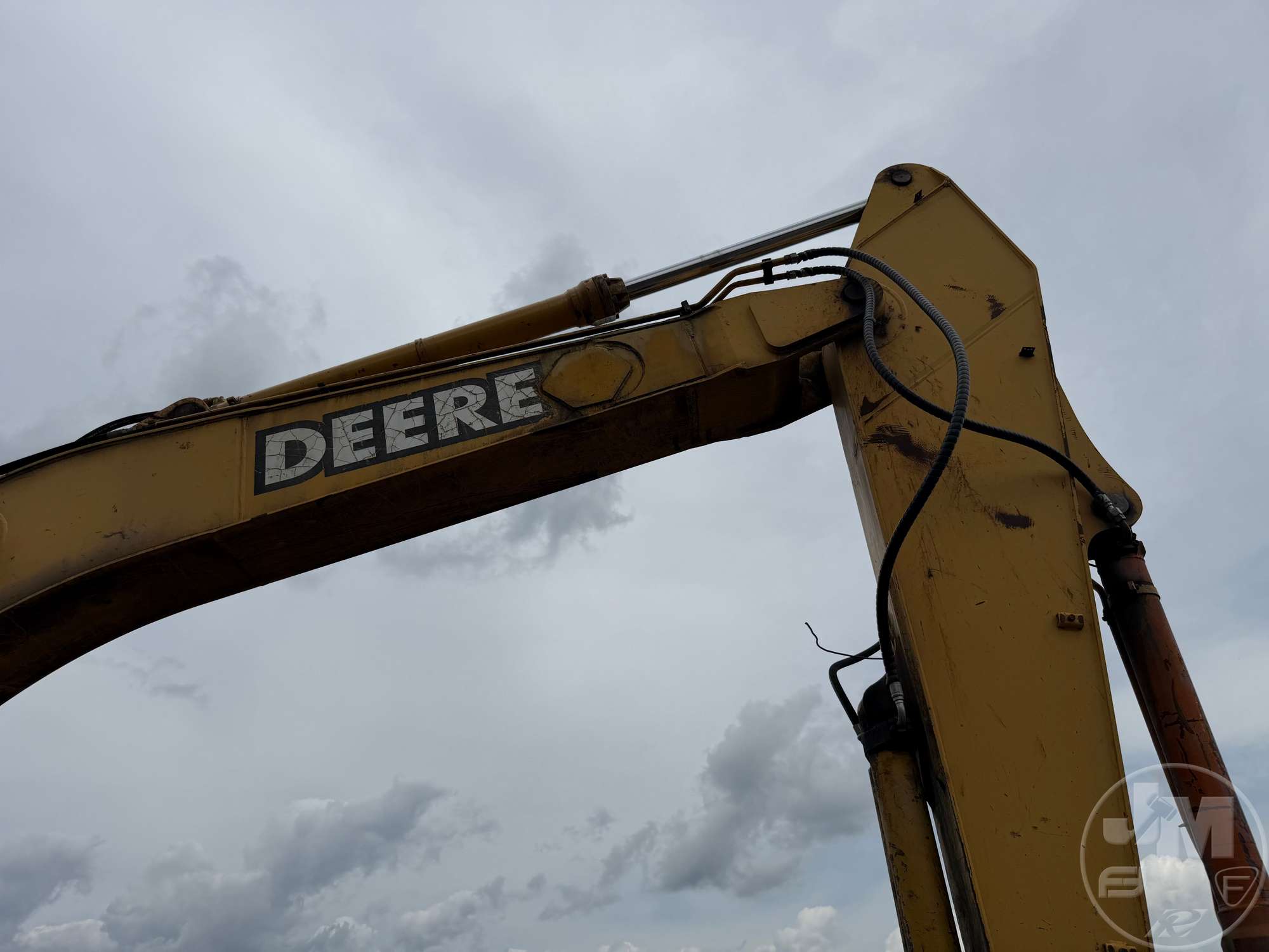 2001 John Deere 230 LC