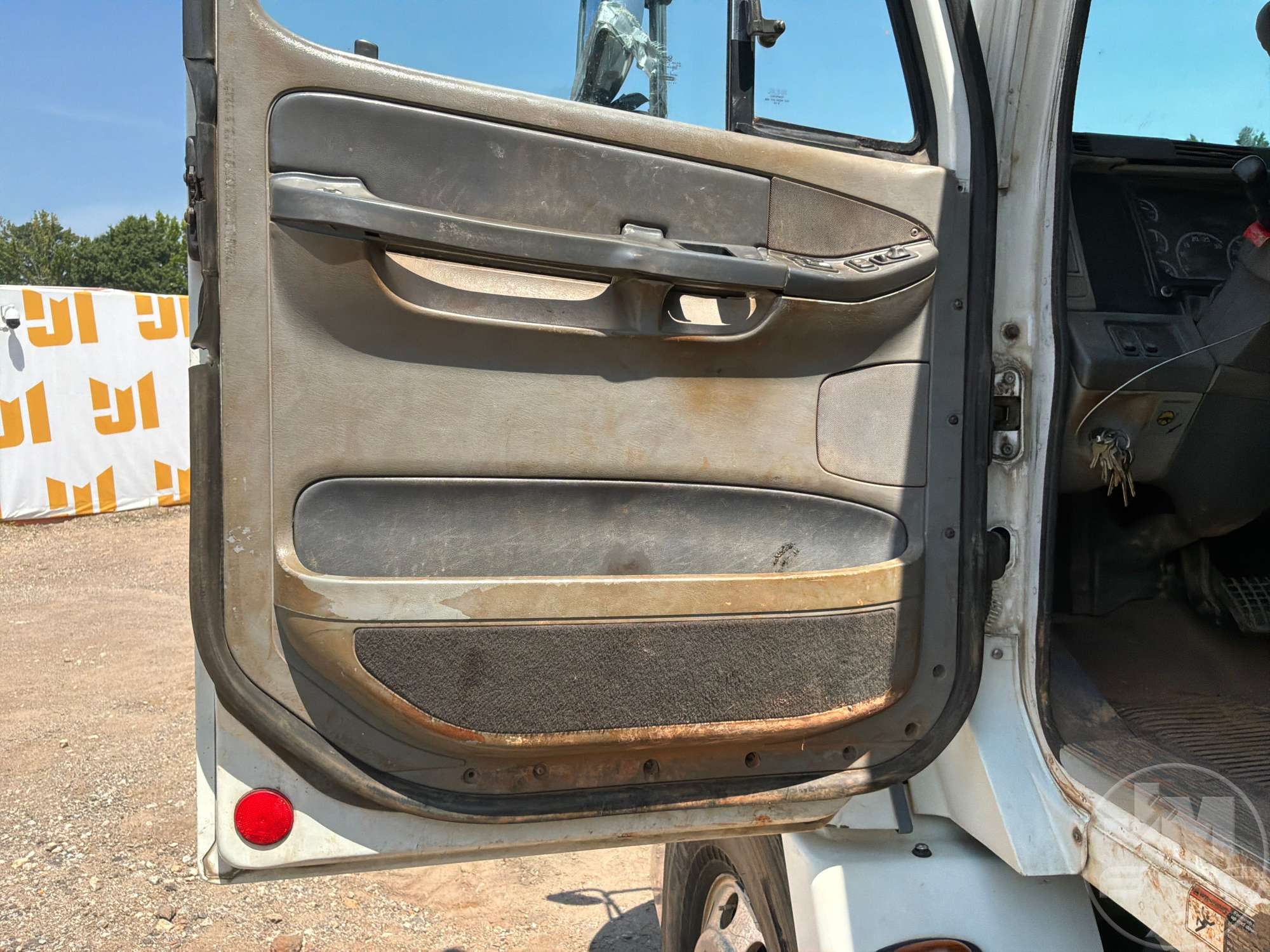 2005 Freightliner COLUMBIA
