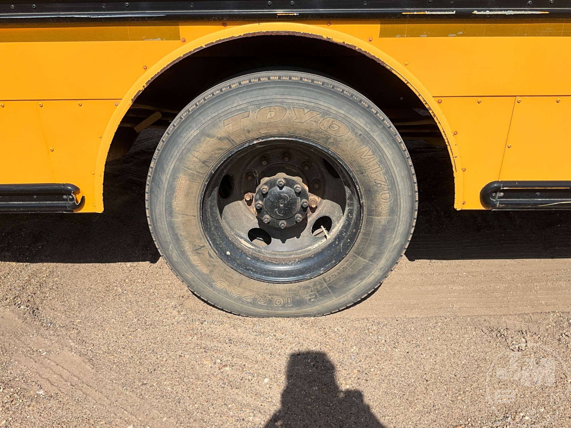 2007 Freightliner B2 BUS CHASSIS