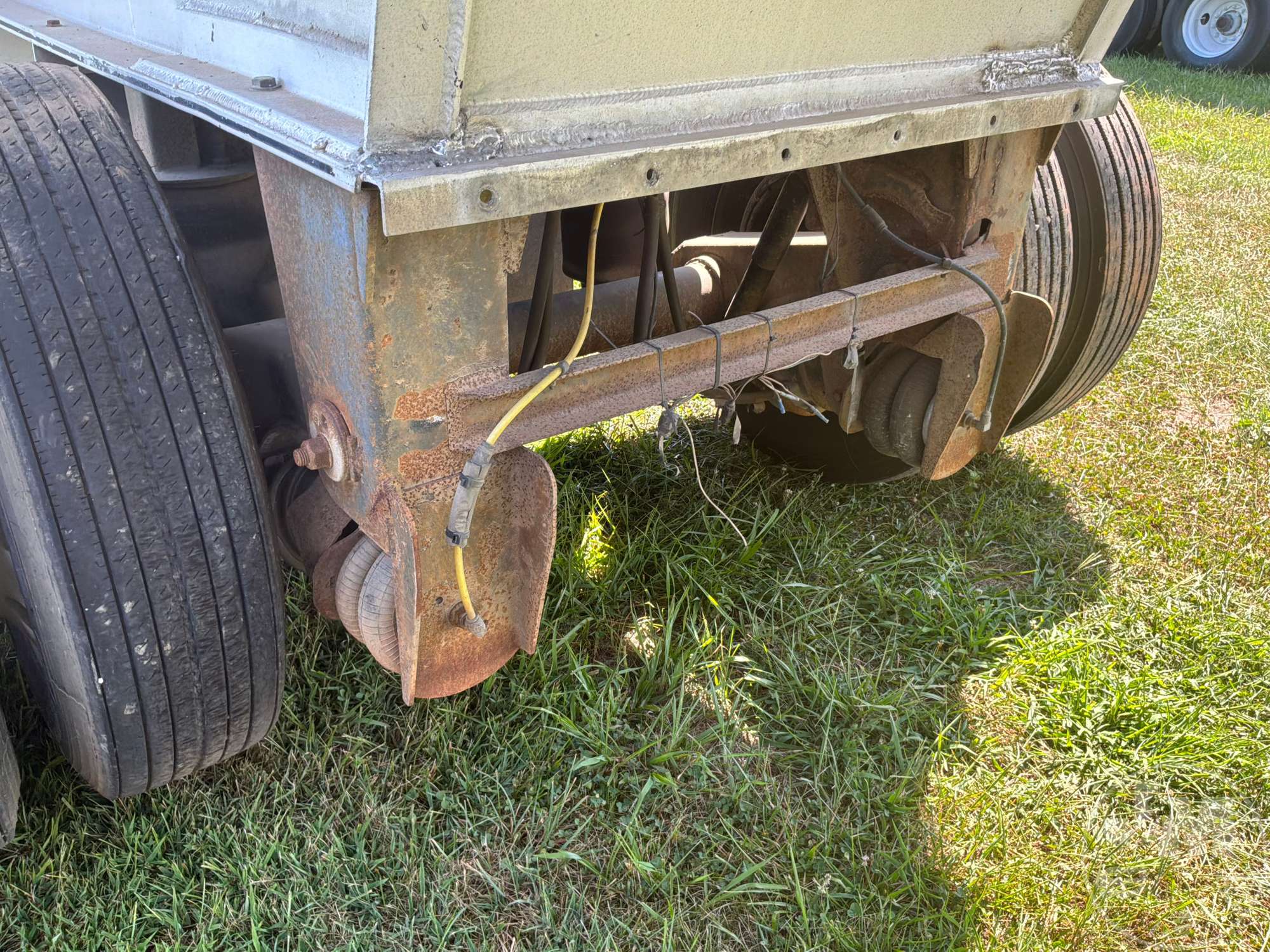 2006 Mac SEMI DUMP TRAILER