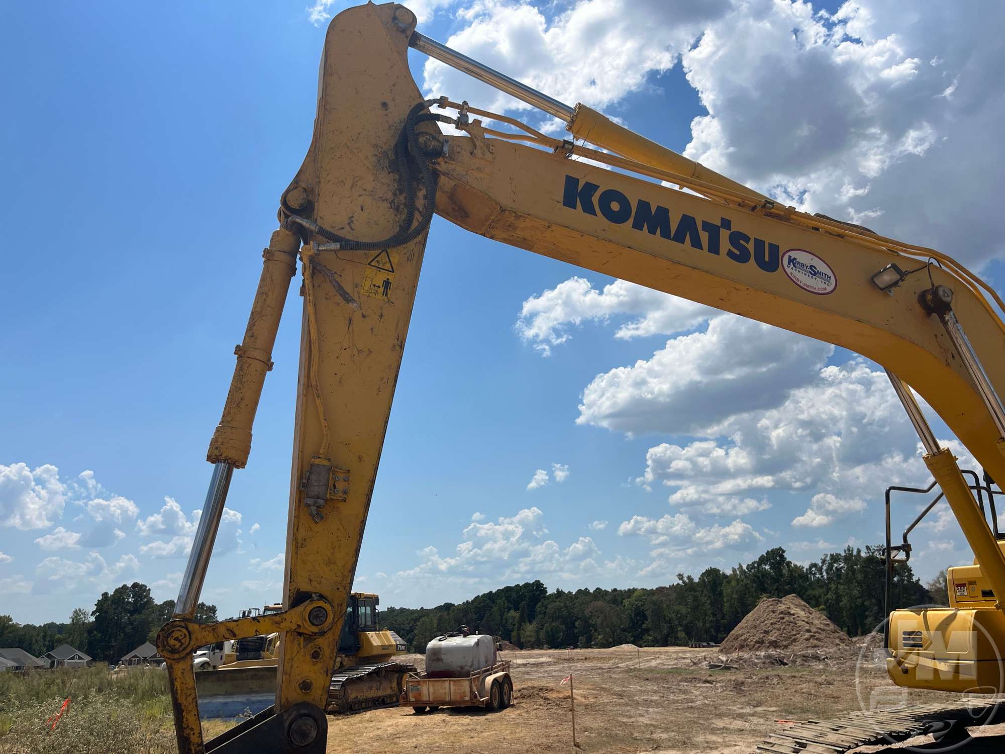 2022 Komatsu PC240LC-11