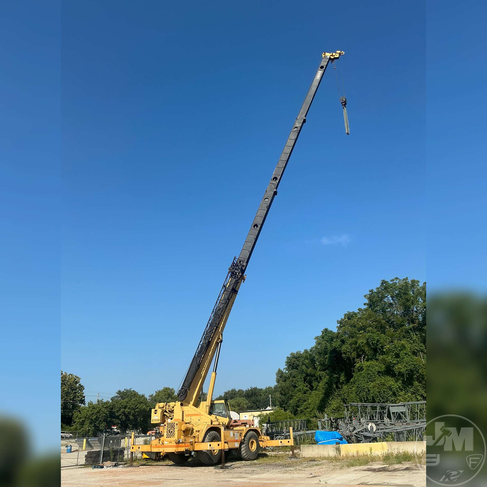 2000 Grove RT855B
