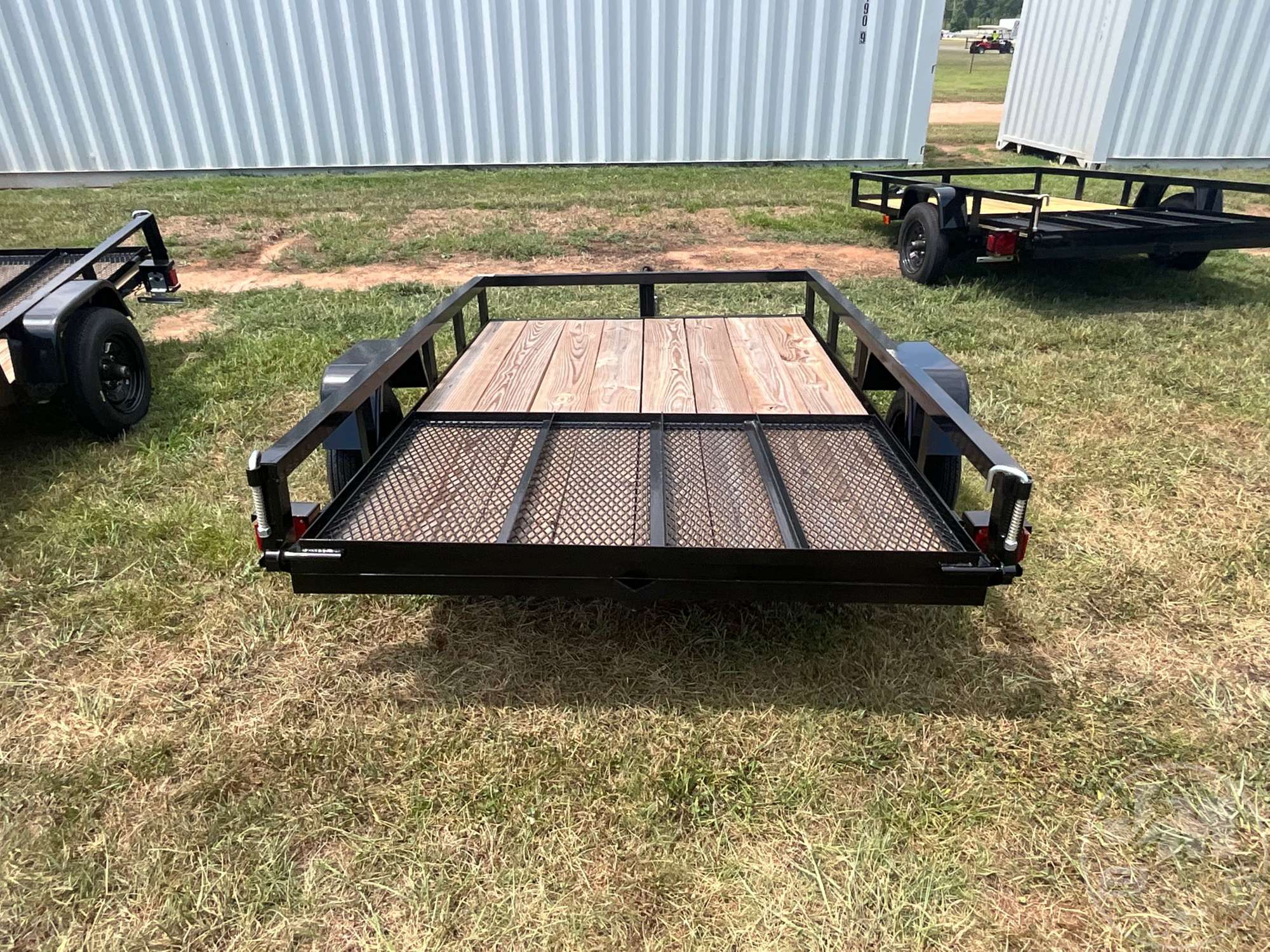 2027 TRIPLE CROWN TRAILERS, INC LD5X8S10O