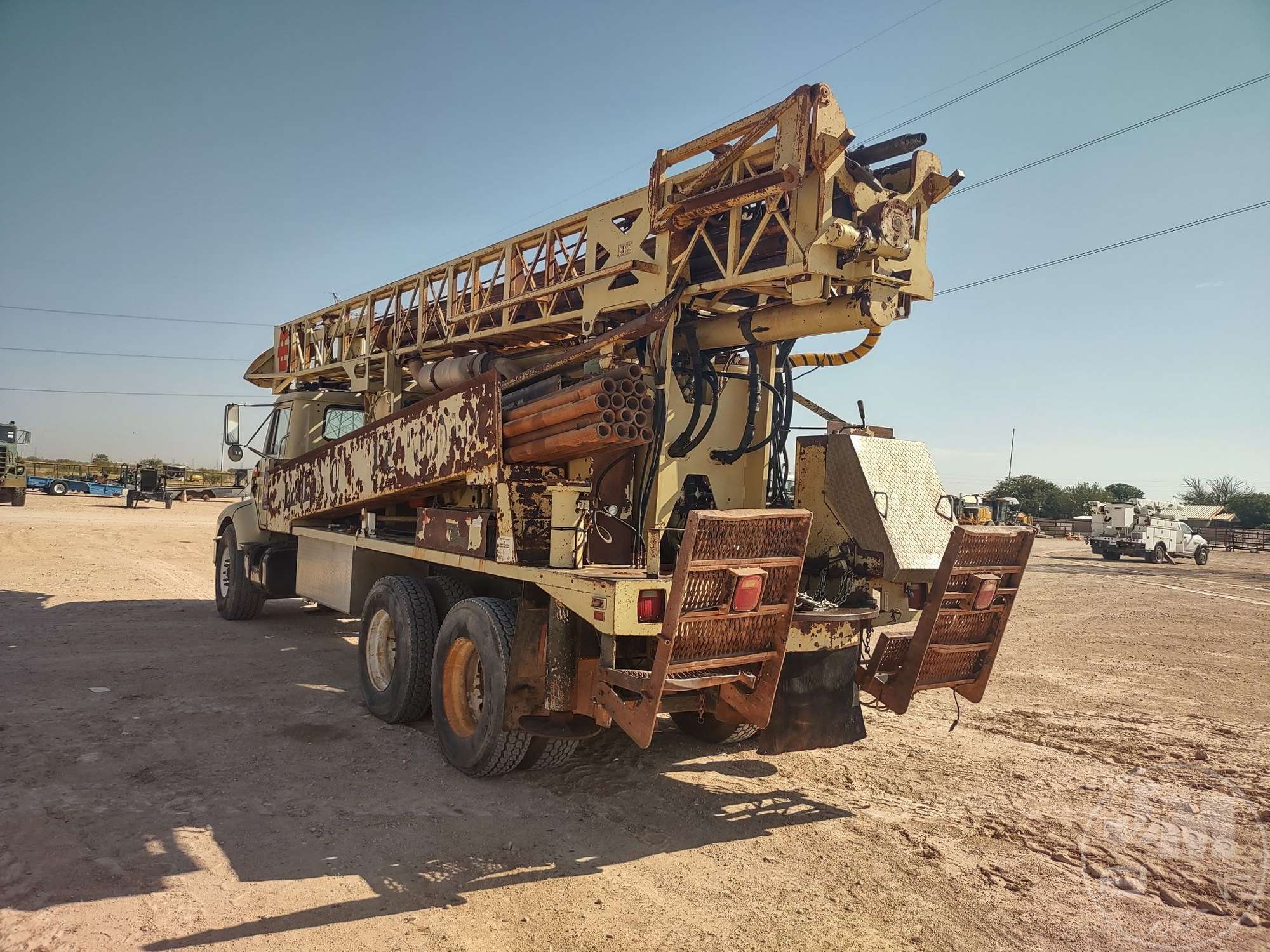 2001 International 2674 6X4