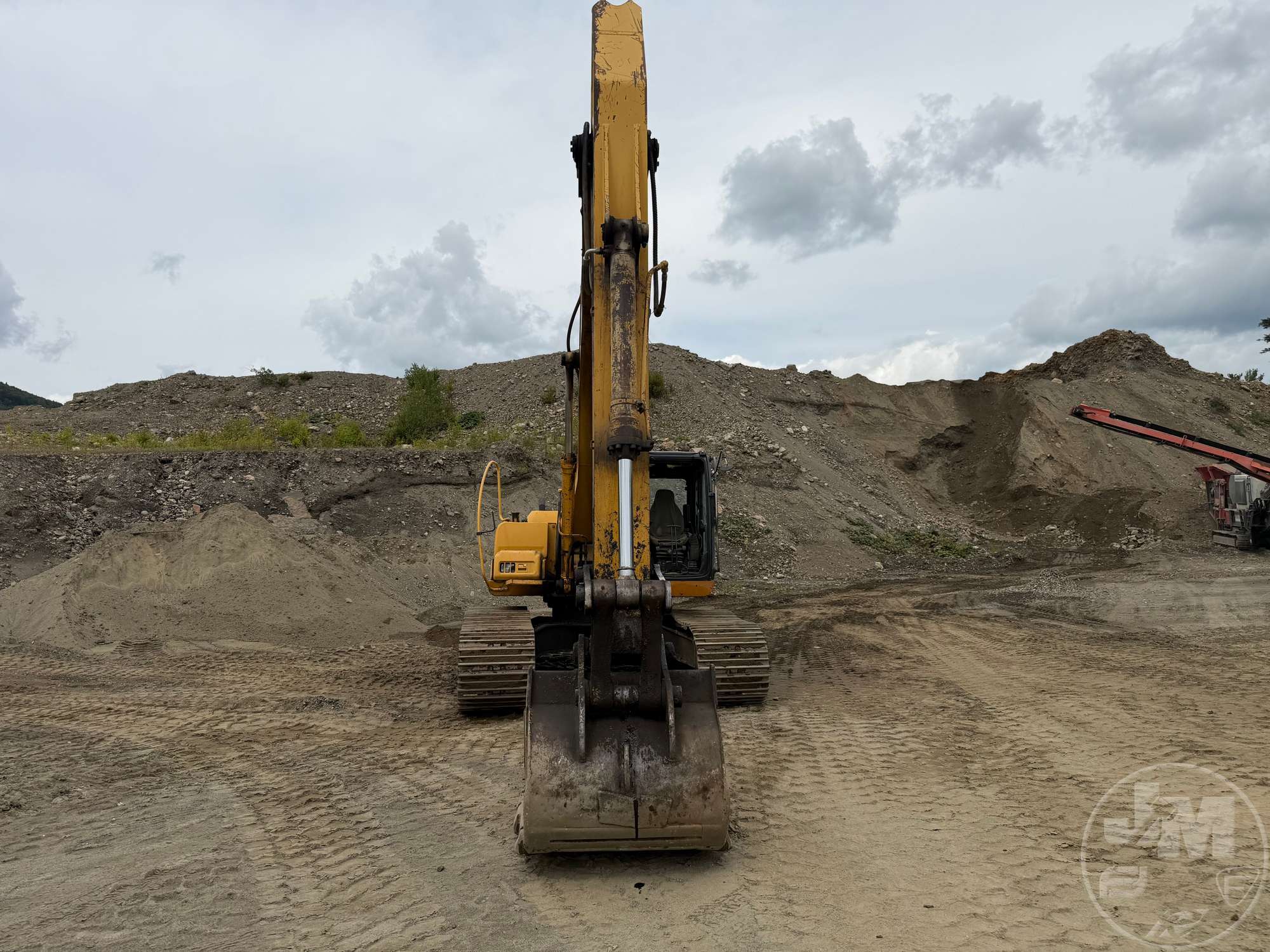 2004 John Deere 270C LC