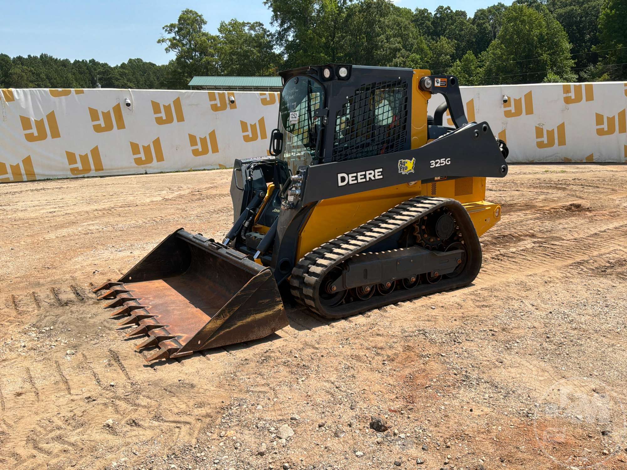 Photo of 2024 John Deere 325G