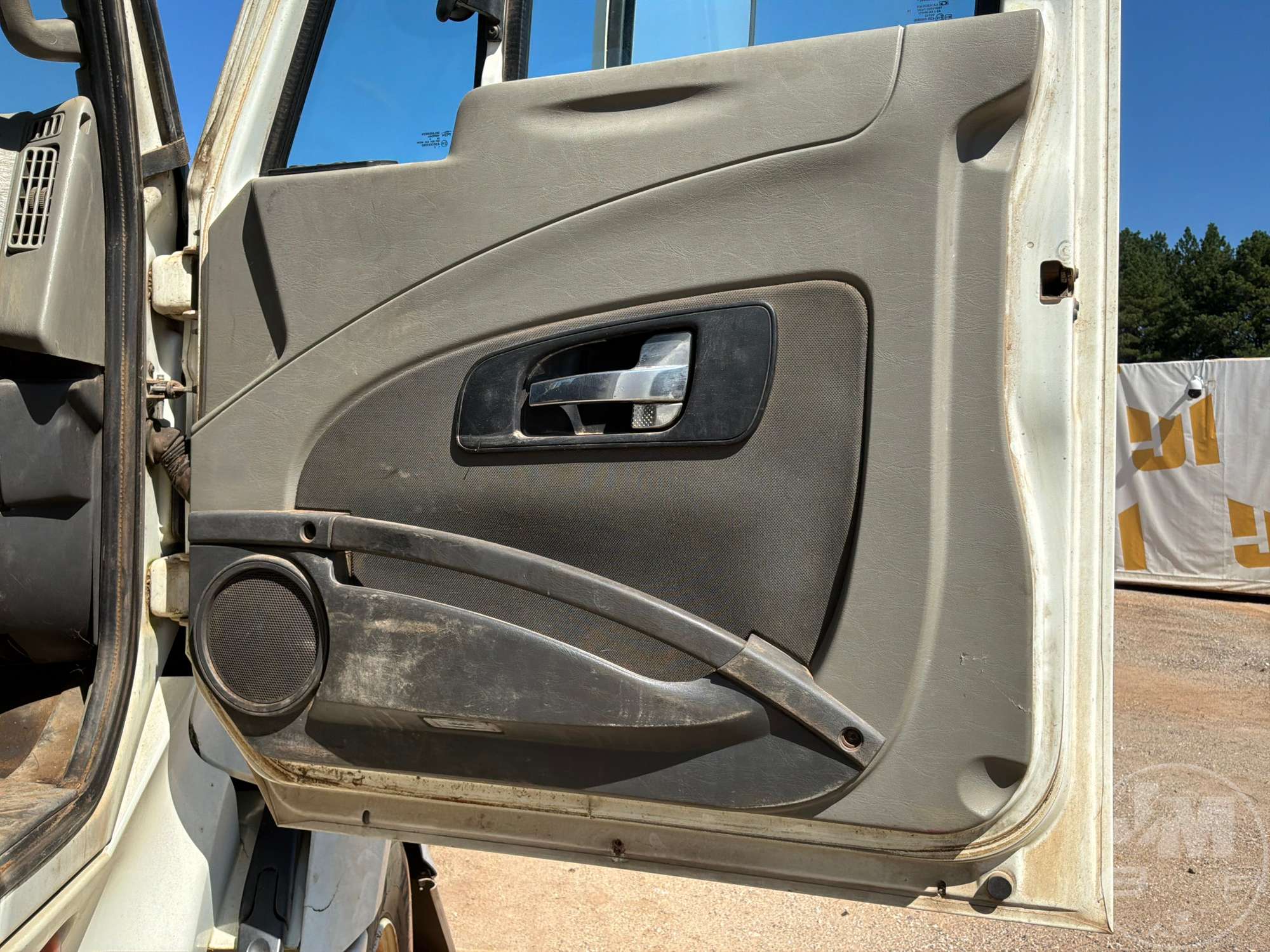 2015 International LF687