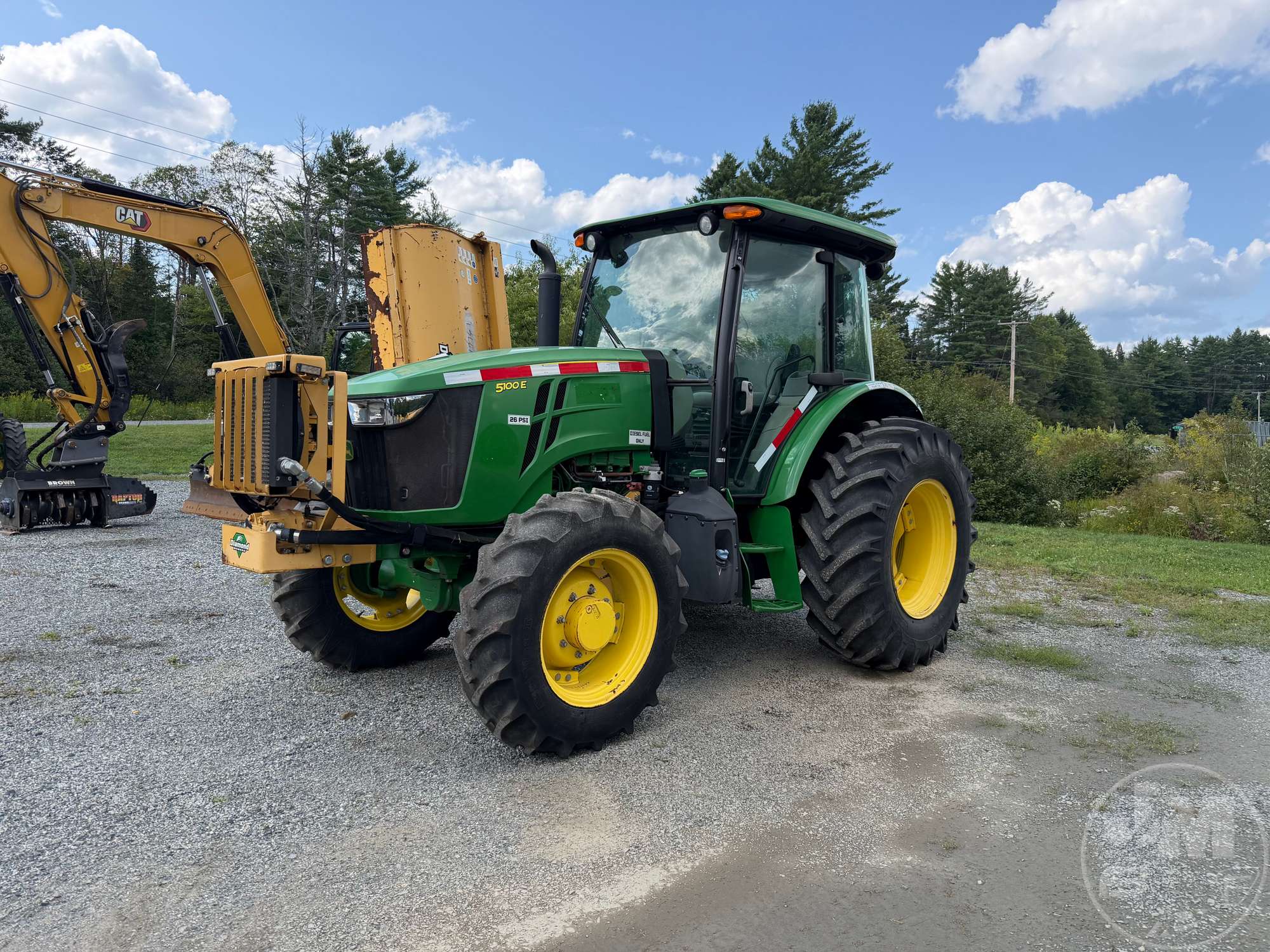 Photo of John Deere 5100E