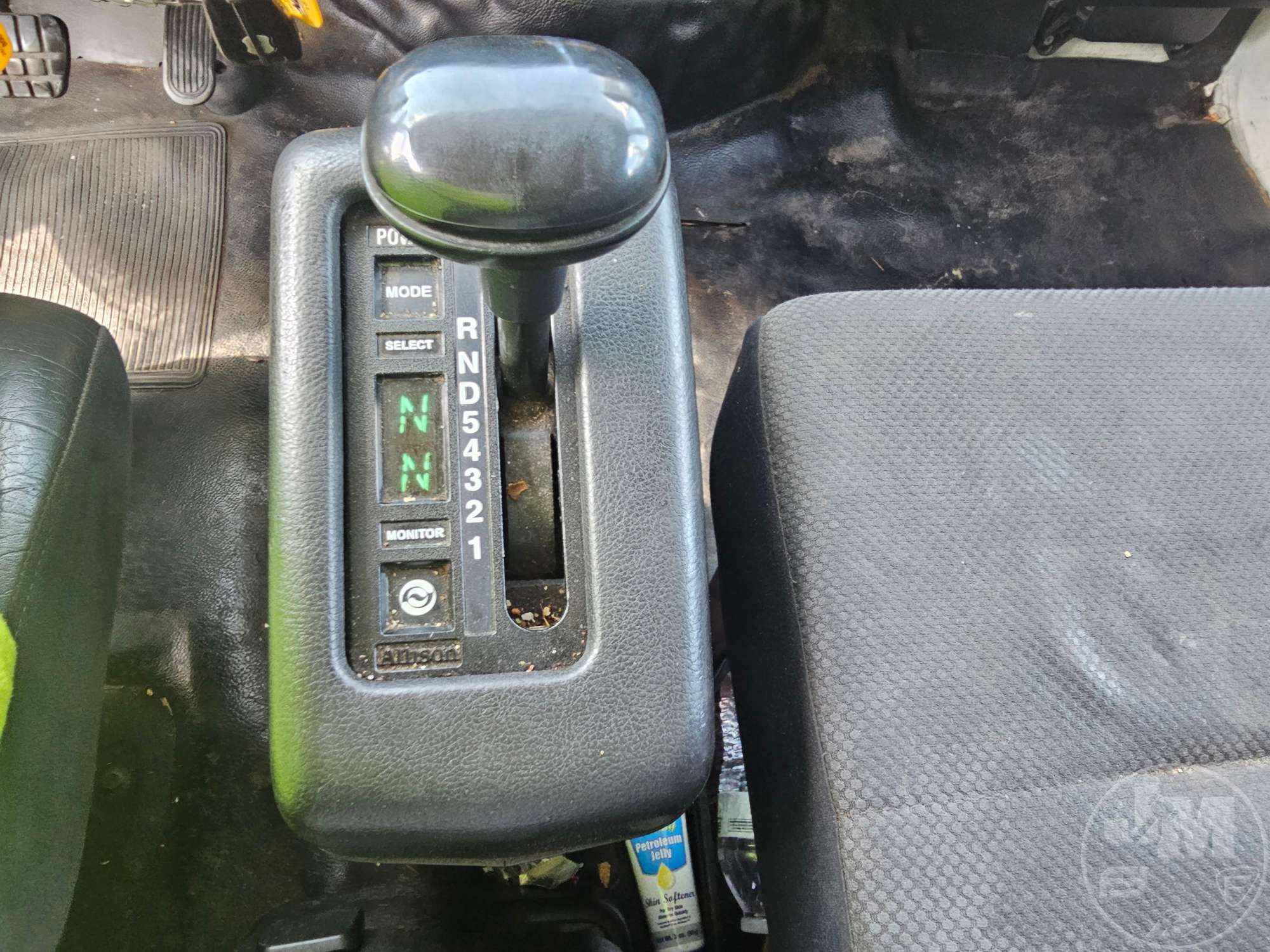 2012 Hino CONVENTIONAL TYPE TRUCK
