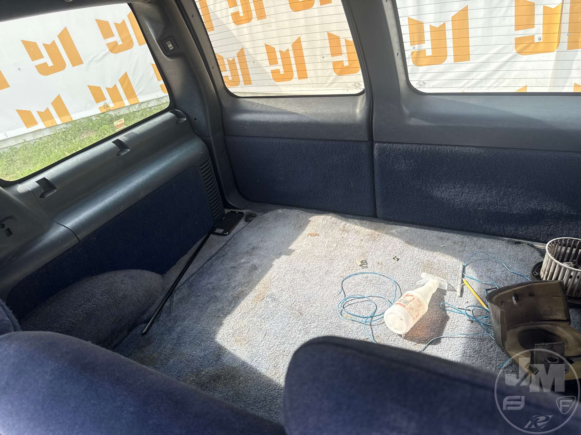 1999 Chevrolet TAHOE