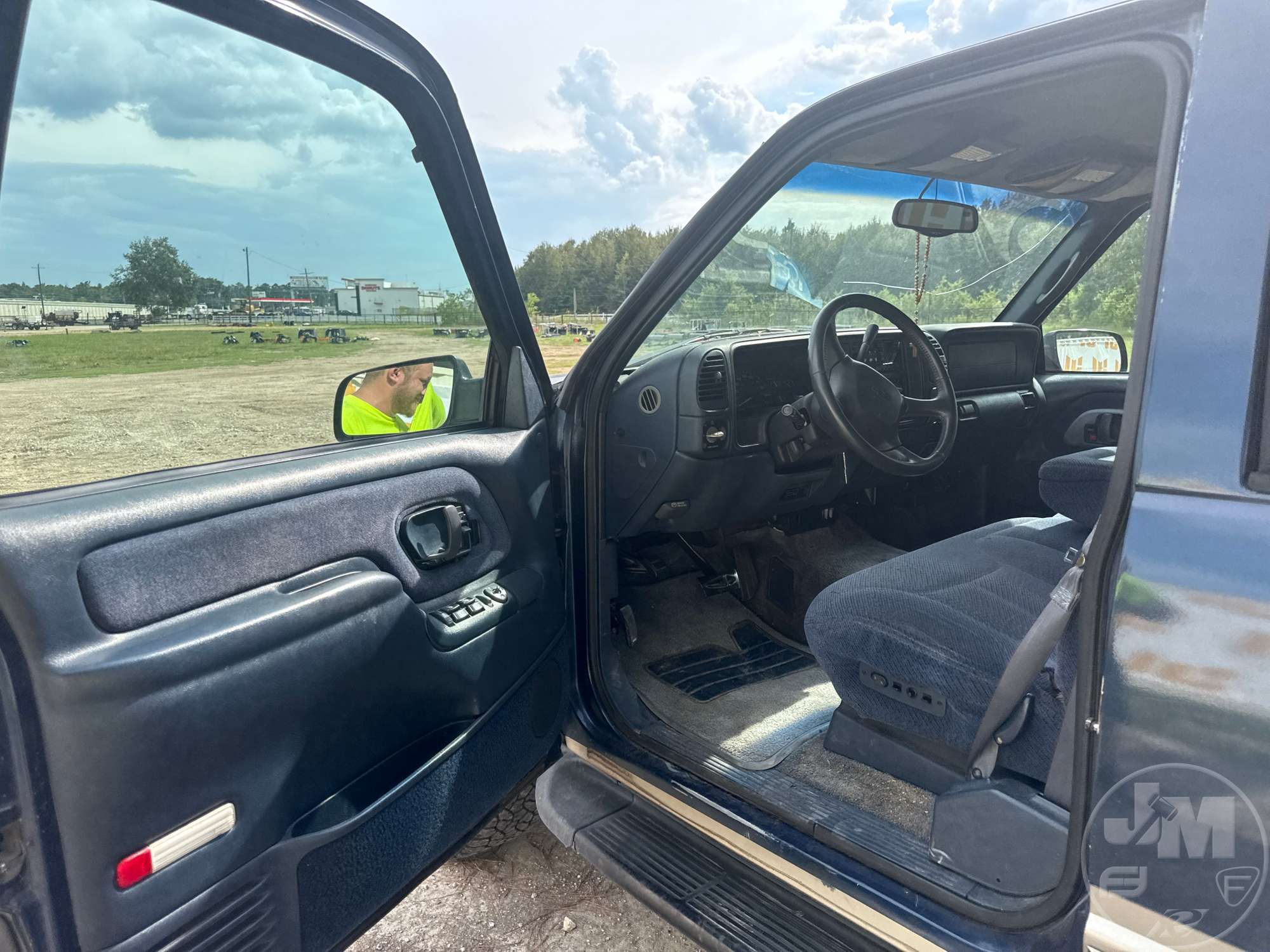 1999 Chevrolet TAHOE