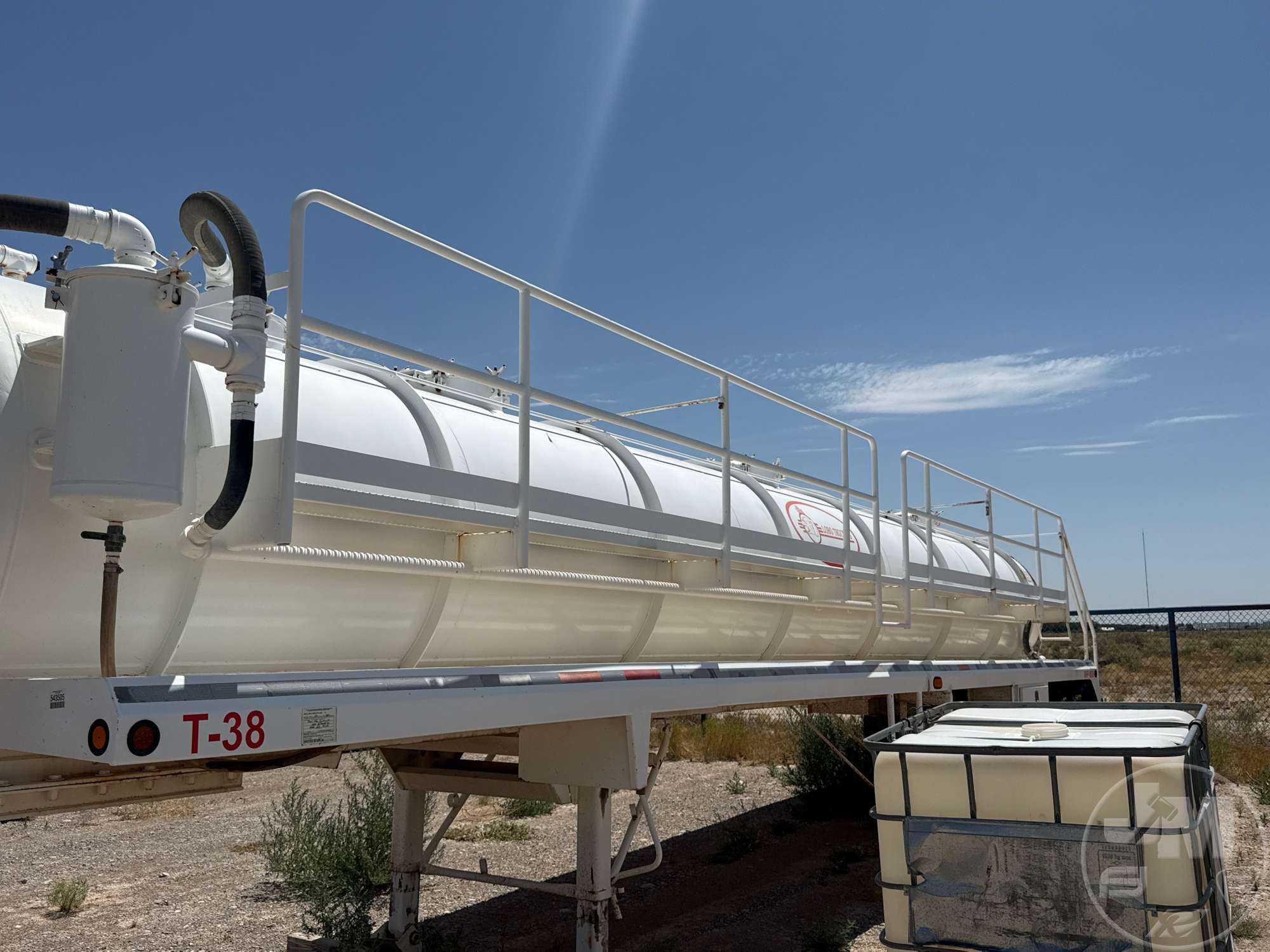 2011 Dragon VAC TANK TRAILER