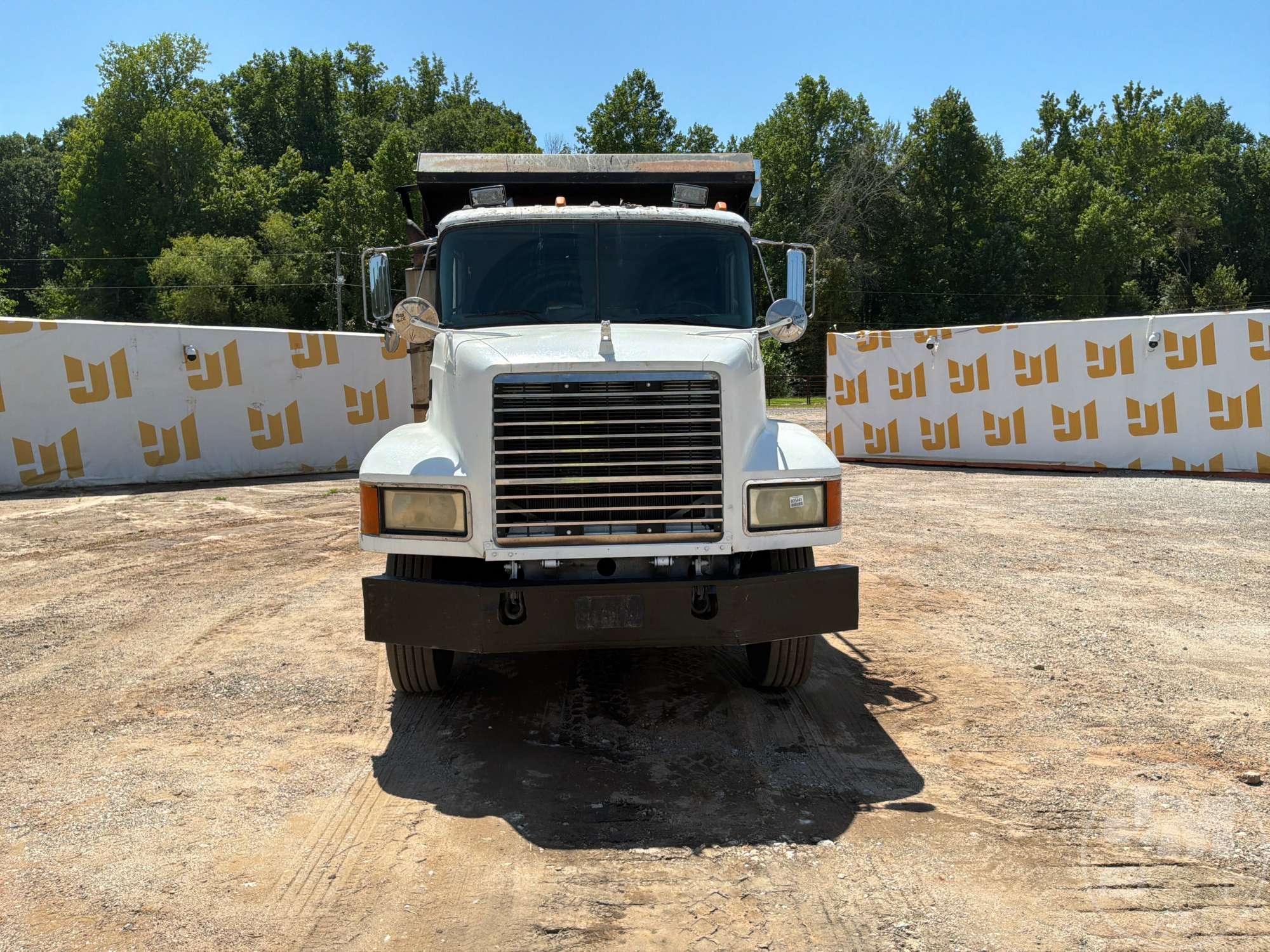 1993 Mack CH613