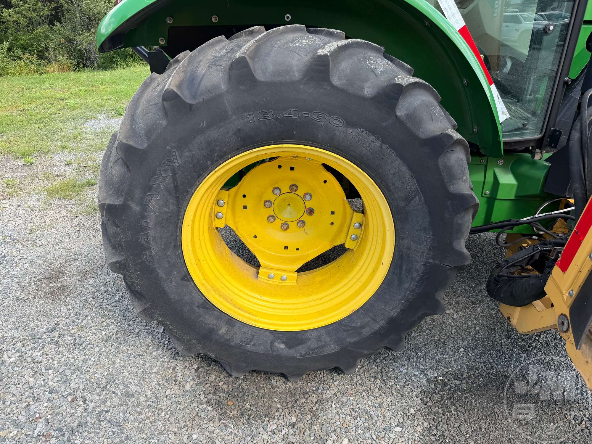 0 John Deere 5100E