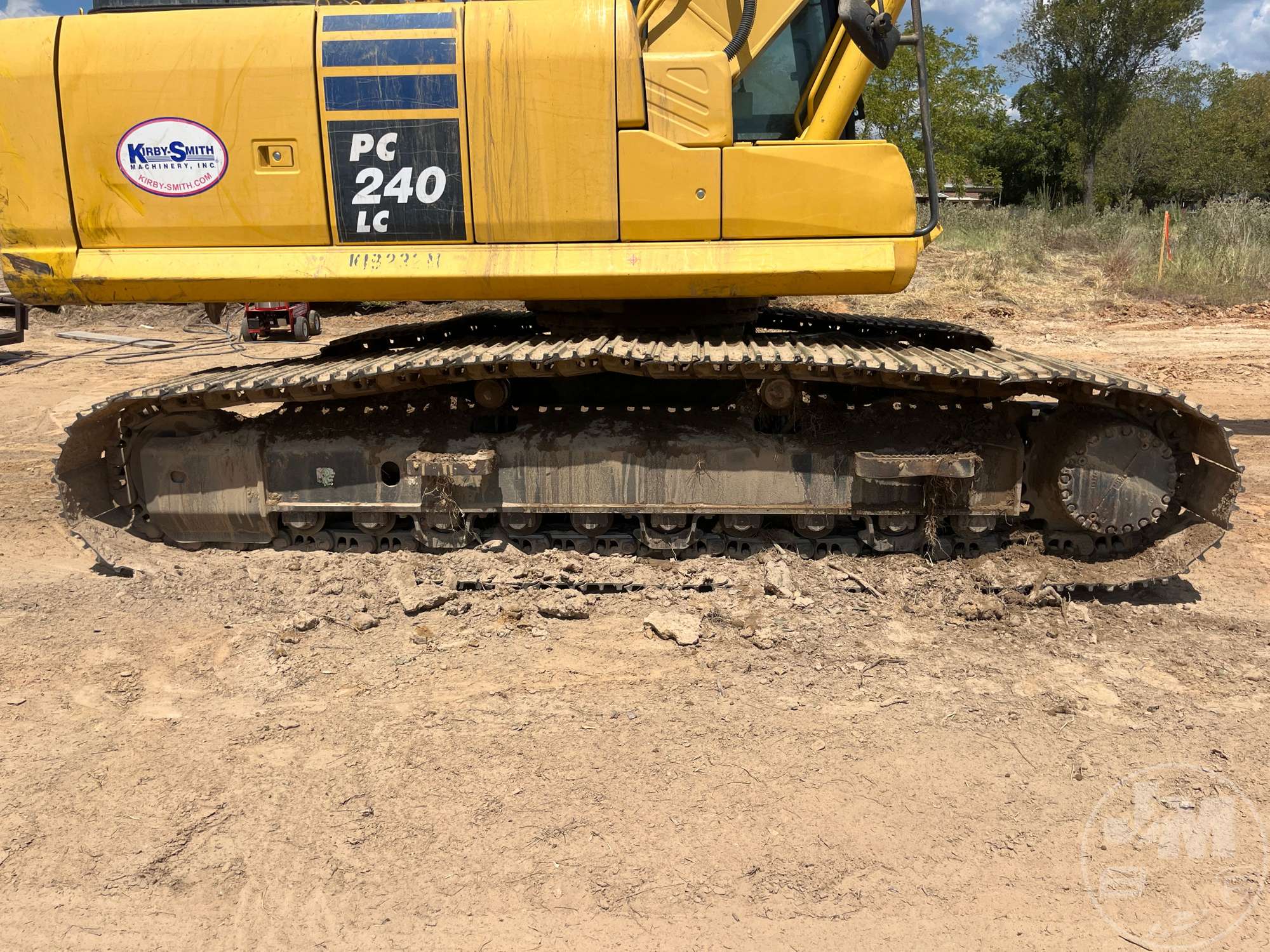 2022 Komatsu PC240LC-11