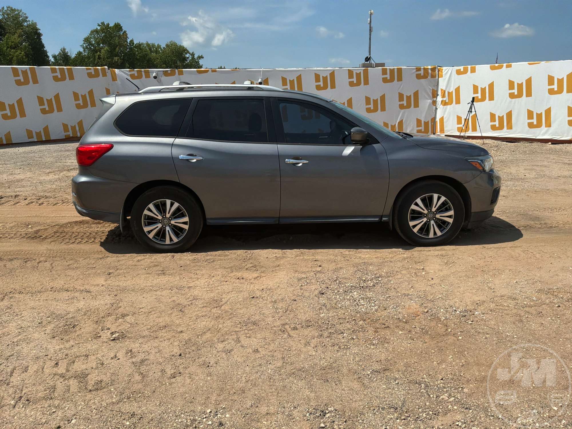 2017 Nissan PATHFINDER