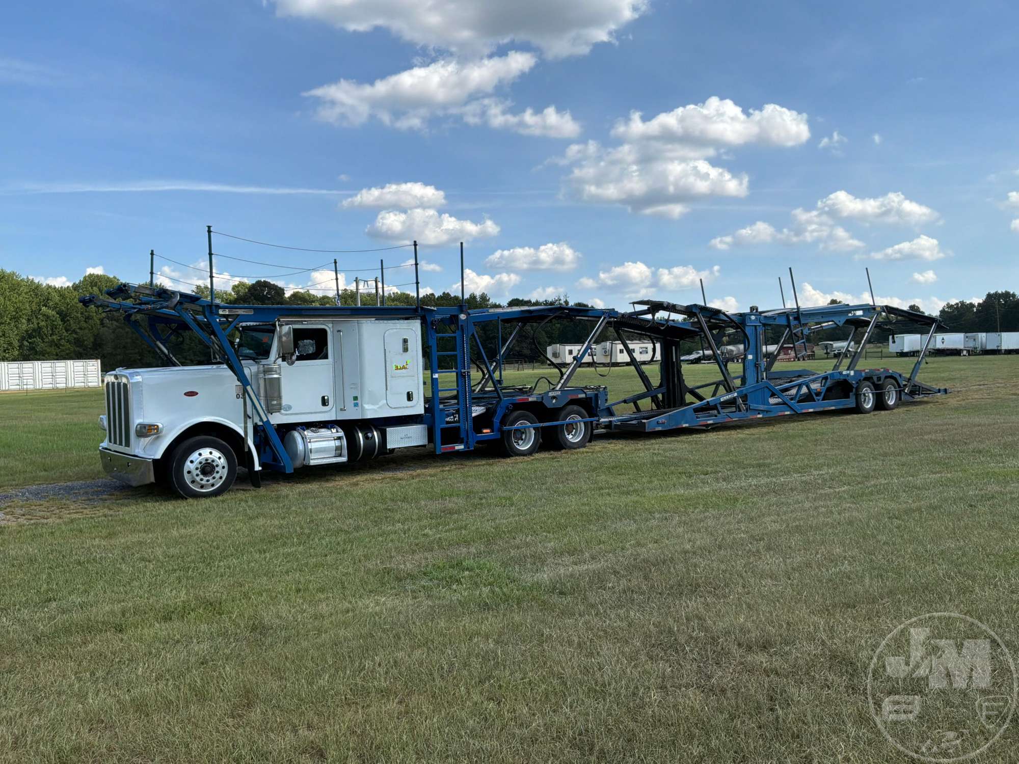 Photo of 2016 Peterbilt 389
