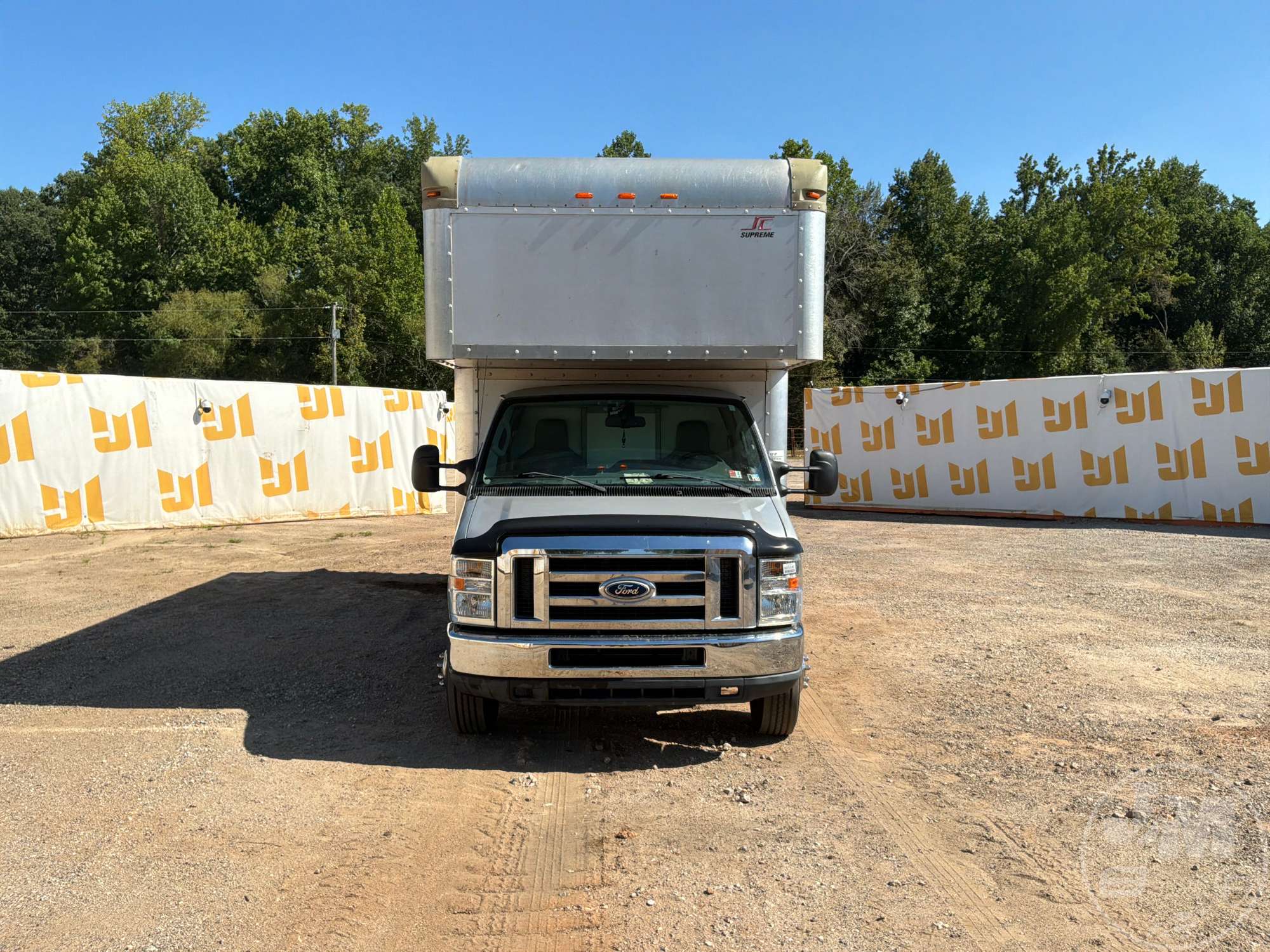 2016 Ford E-450