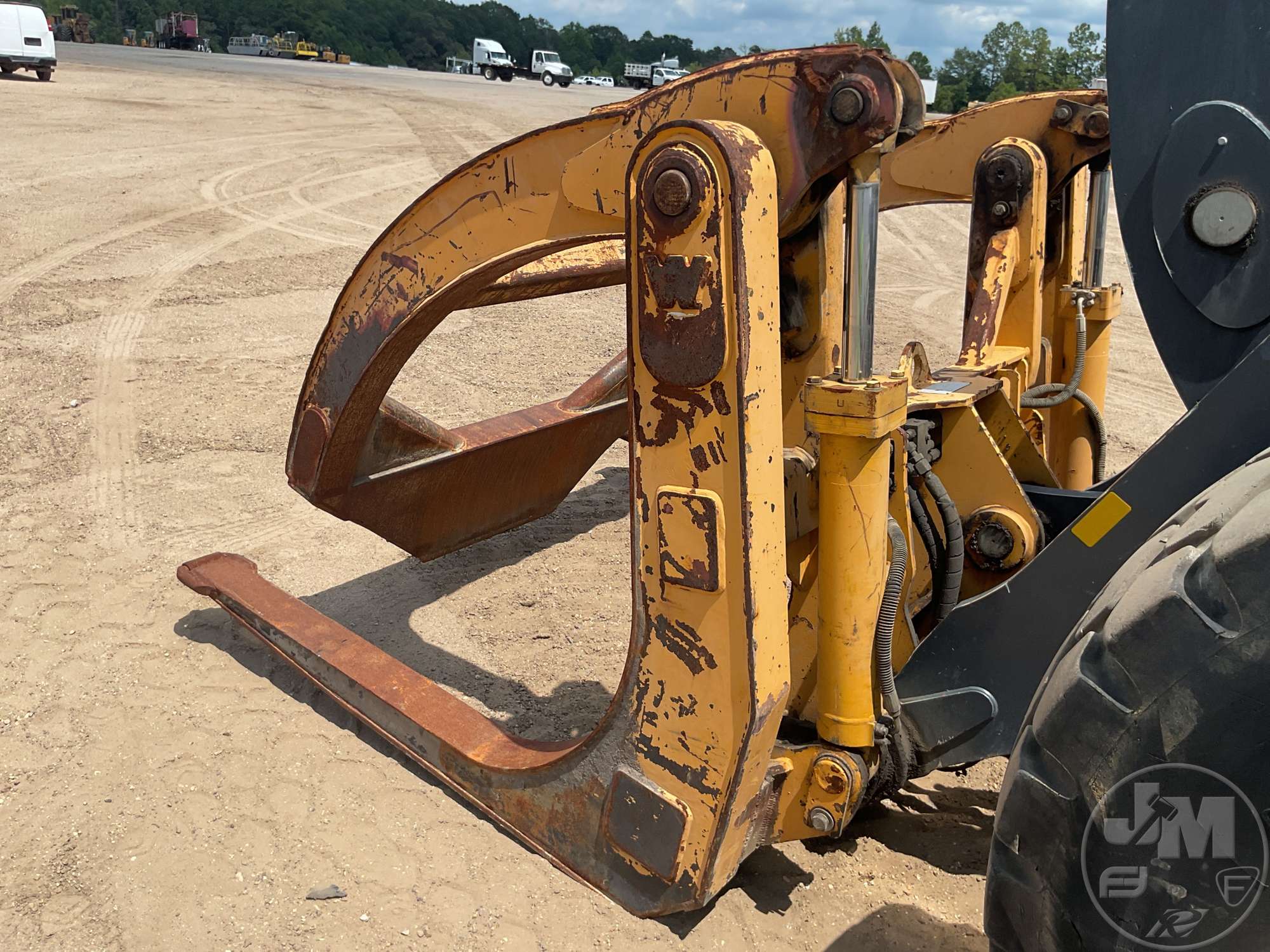 0 John Deere 644L