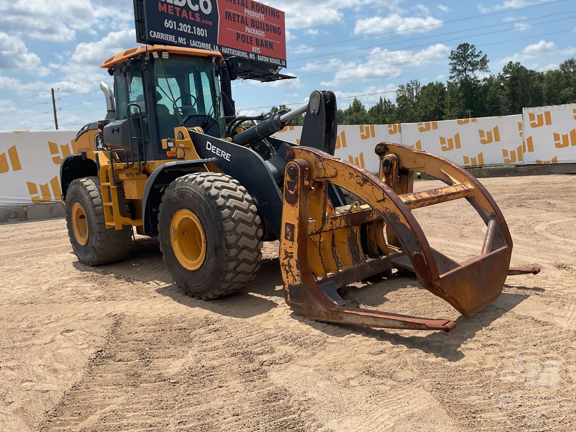 0 John Deere 644L