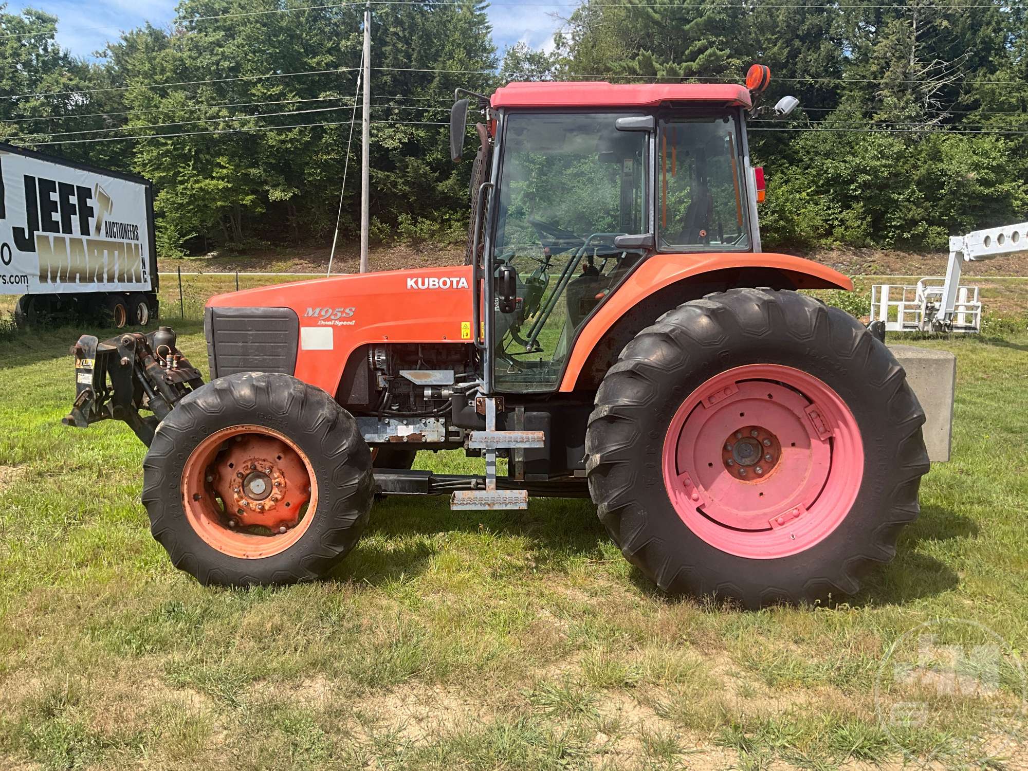 0 Kubota M95S