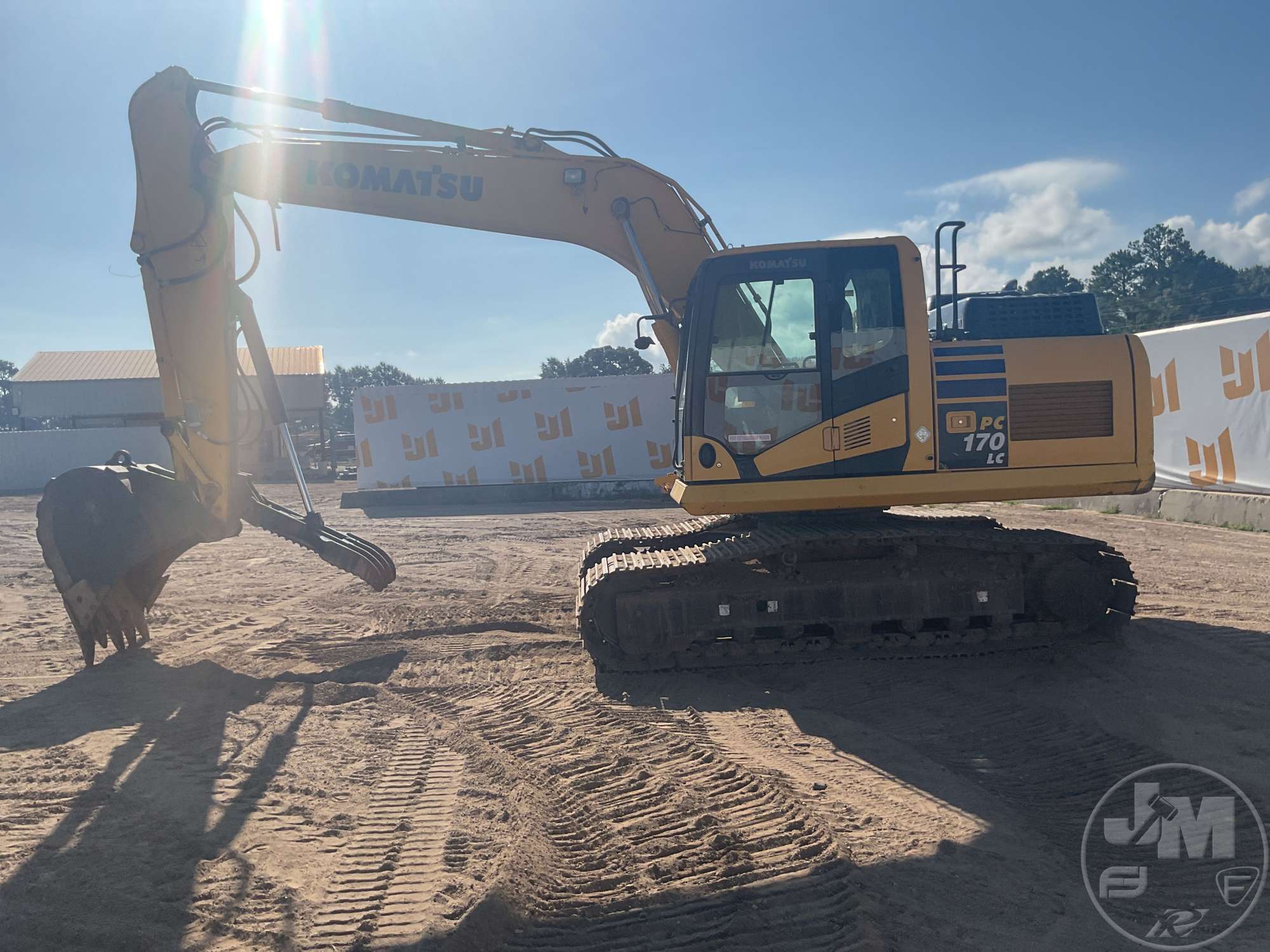 2017 Komatsu PC170LC-11