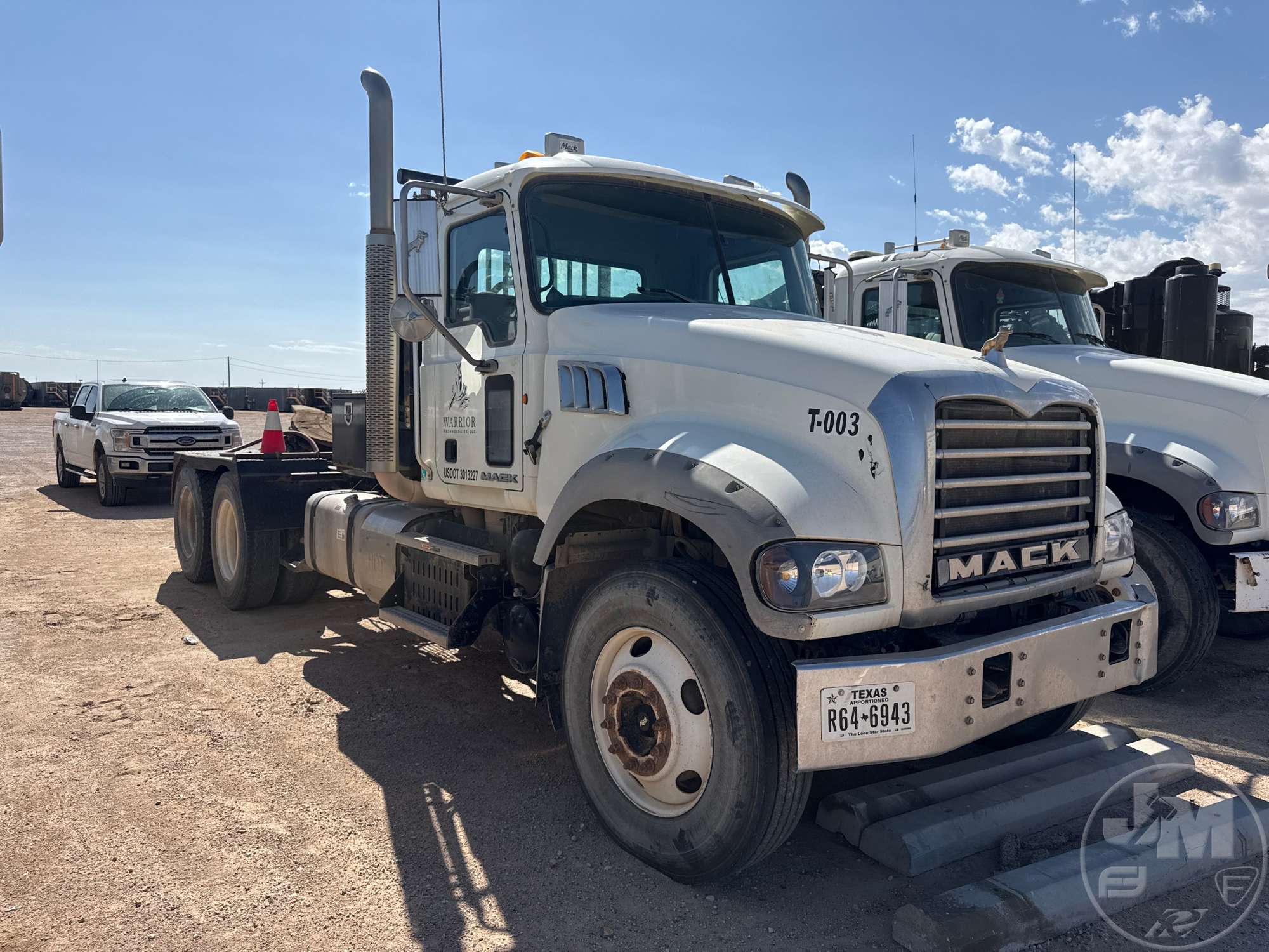 2015 Mack GU713
