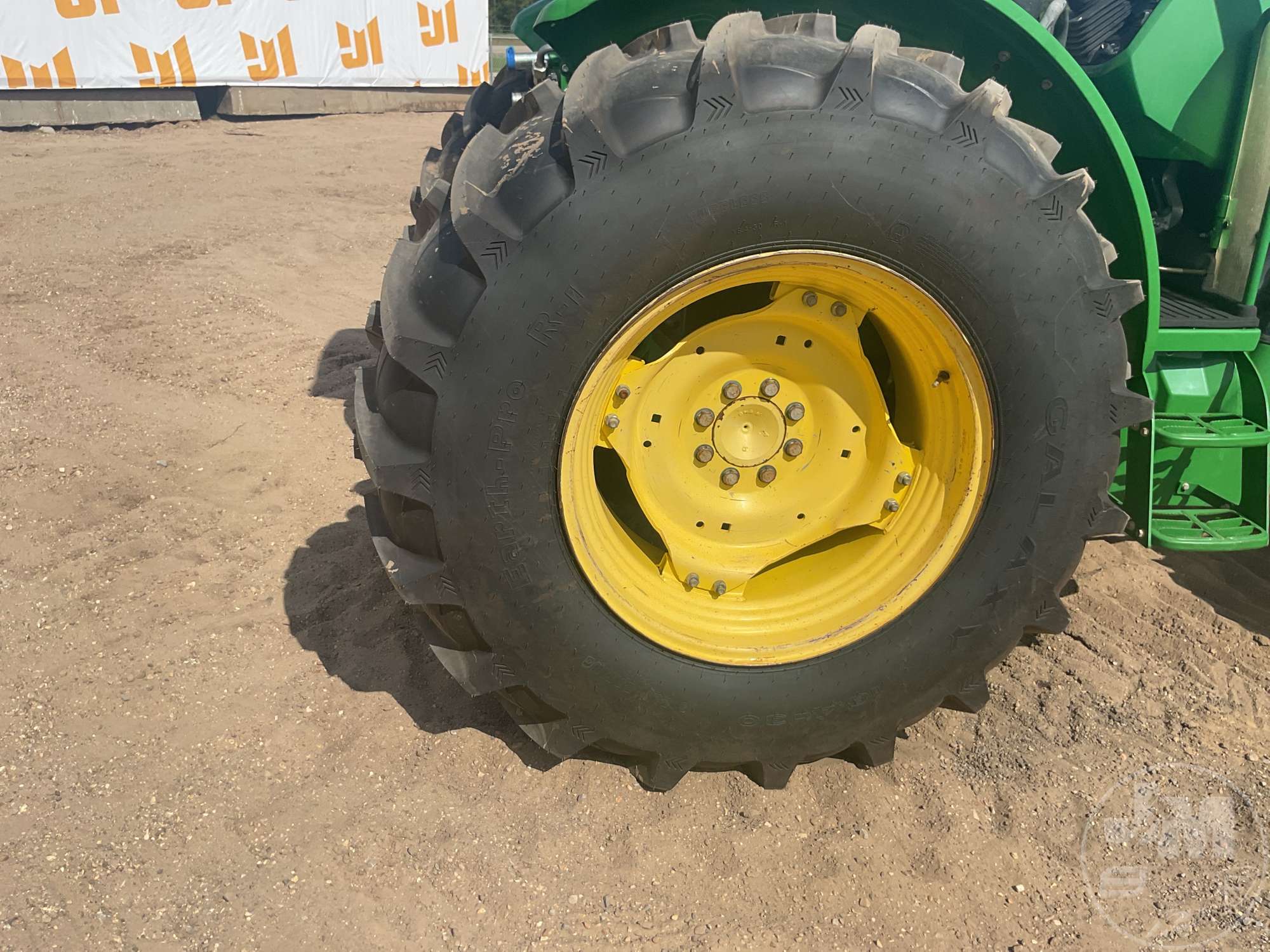 2014 John Deere 5085E